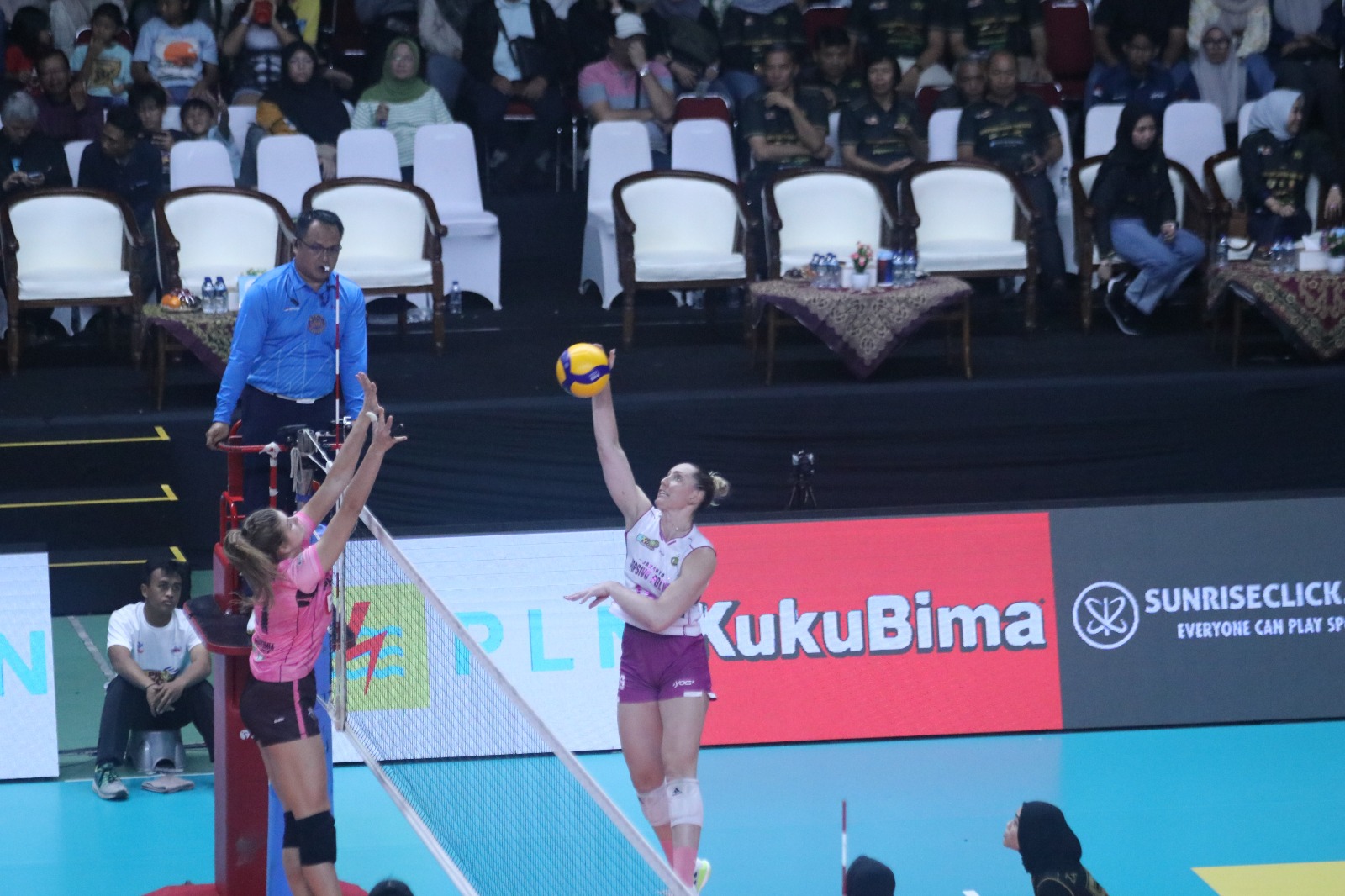 Popsivo Bangkit dan Kalahkan Petrokimia di Laga Perdana Final Four Proliga 2025