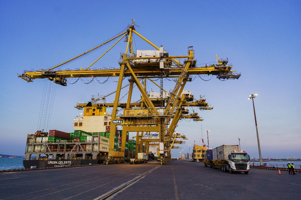 Masuki Usia 26 Tahun,Terminal Petikemas Surabaya Mengusung Tema ELEVATE