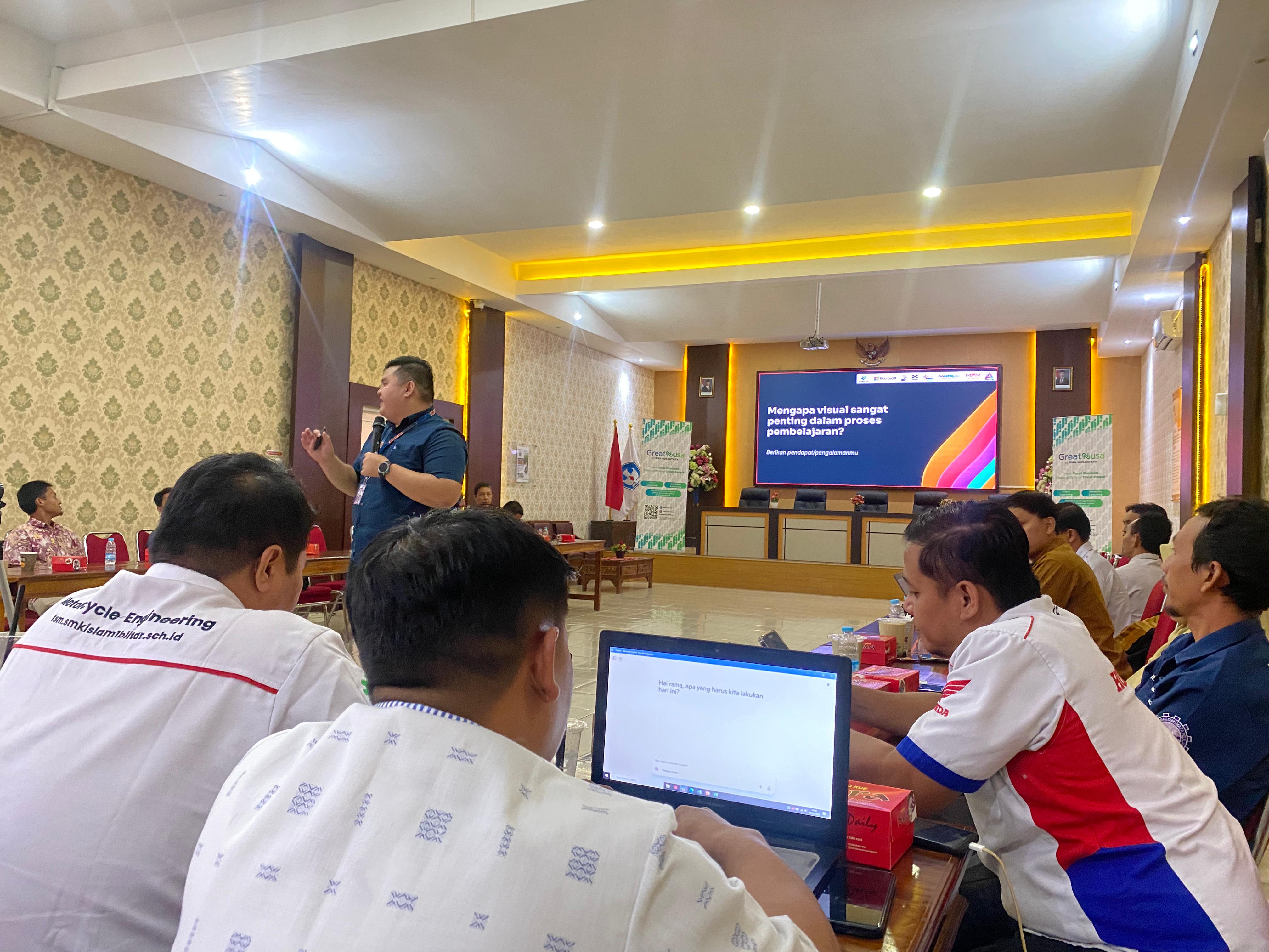 MPM Honda Jatim Gelar Seminar Transformasi Digital Sekolah: Peran AI di Dunia Pendidikan untuk SMK Binaan TSM Honda 
