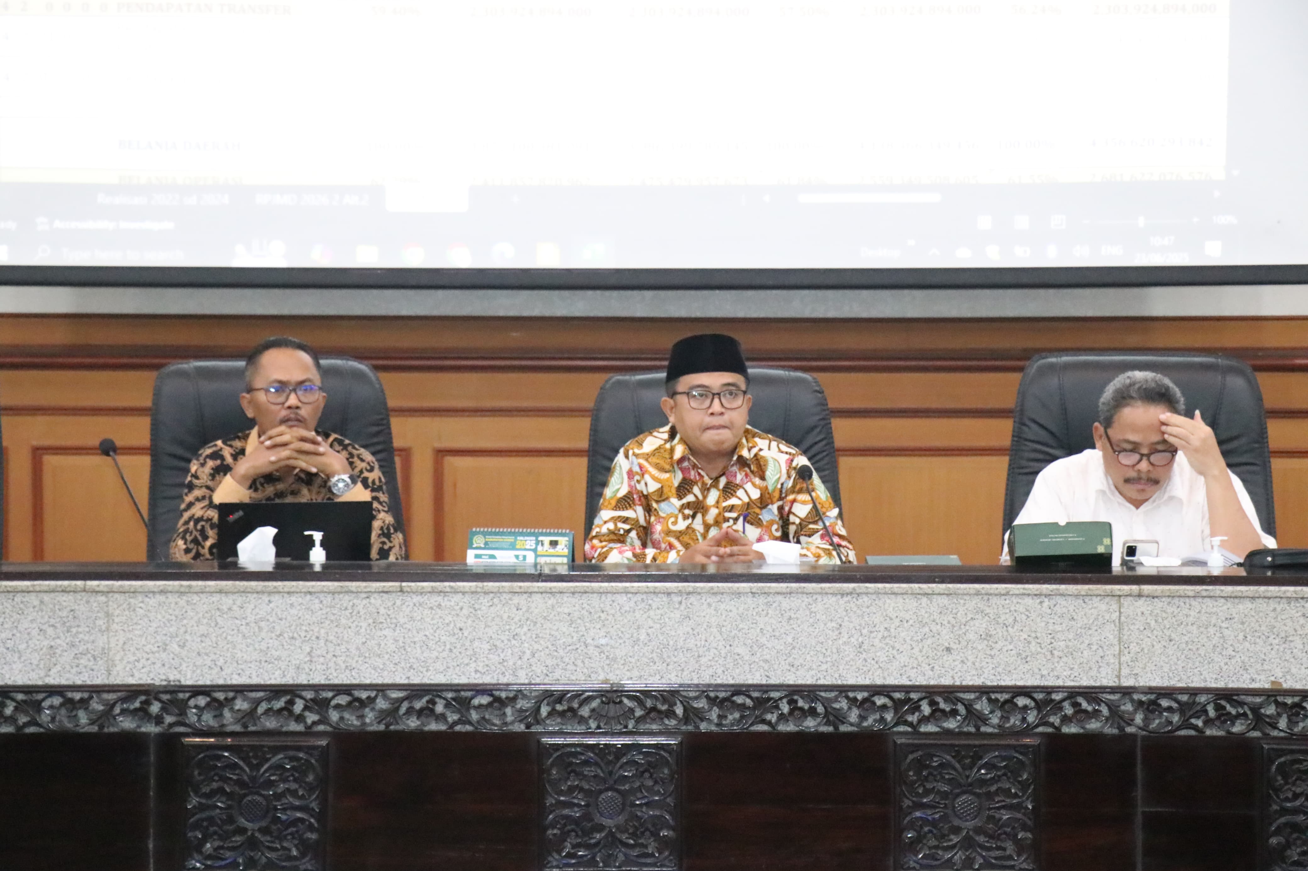 Pansus DPRD Gresik Desak Pemkab Tingkatkan Optimisme Proyeksi Fiskal dalam RPJMD 2025–2030