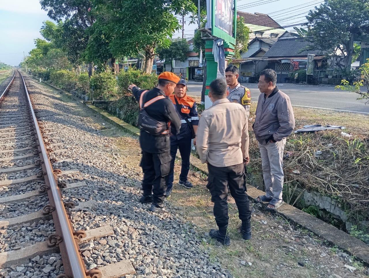 Terbongkarnya Pencurian Rel Kereta di Bojonegoro, Pelaku Kabur, Truk Ditinggalkan