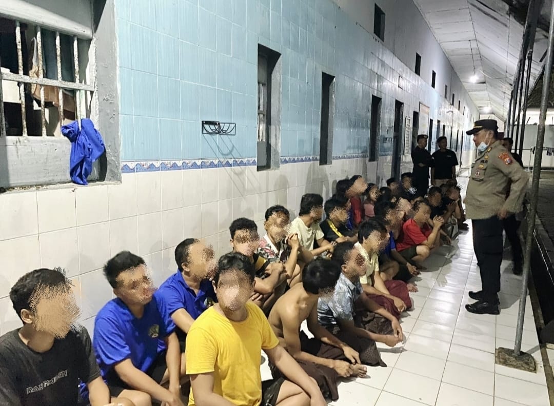 Komitmen Berantas Narkoba, Rutan dan Polres Sampang Gelar Razia Tahanan