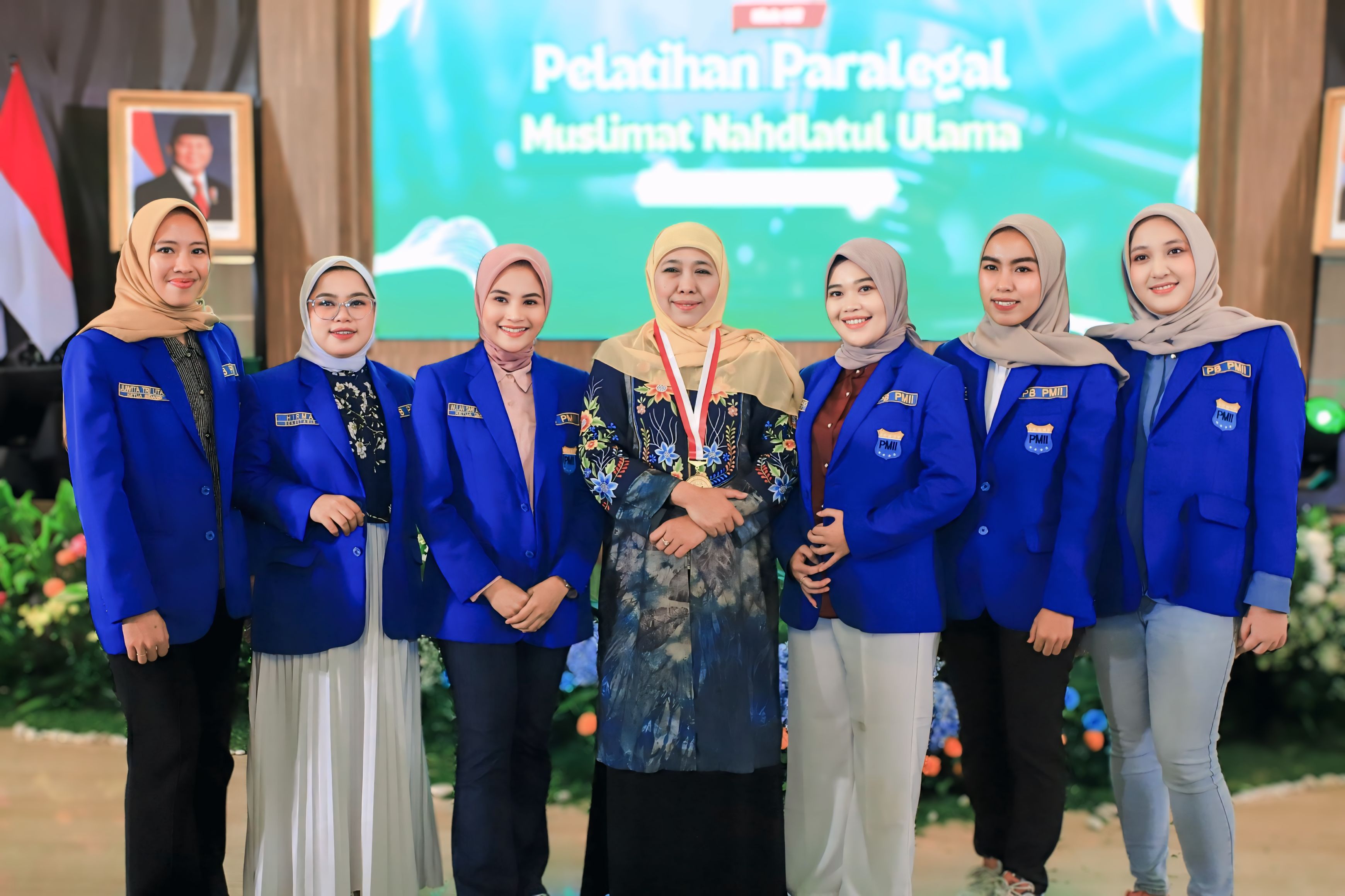 Gubernur Khofifah Kick Off Pelatihan Paralegal Muslimat NU, 2.500 Peserta Pecahkan Rekor MURI