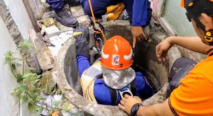 Seorang Remaja di Gresik Selamat Setelah Tercebur ke Dalam Sumur Sedalam 35 Meter