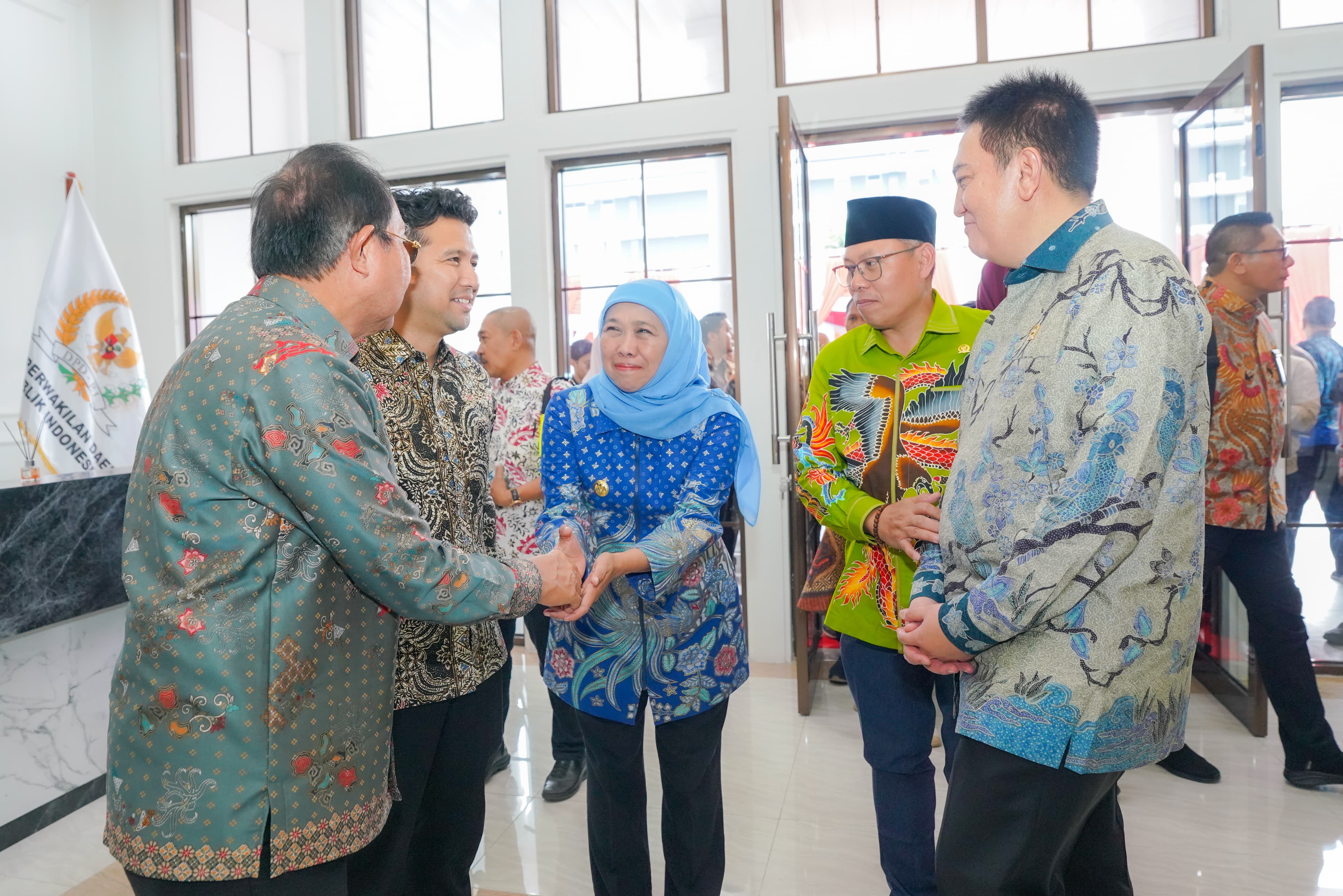 Salurkan Aspirasi Lebih Dekat: Gubernur Khofifah Bersama Ketua DPD RI Resmikan Kantor DPD RI Jatim di Surabaya