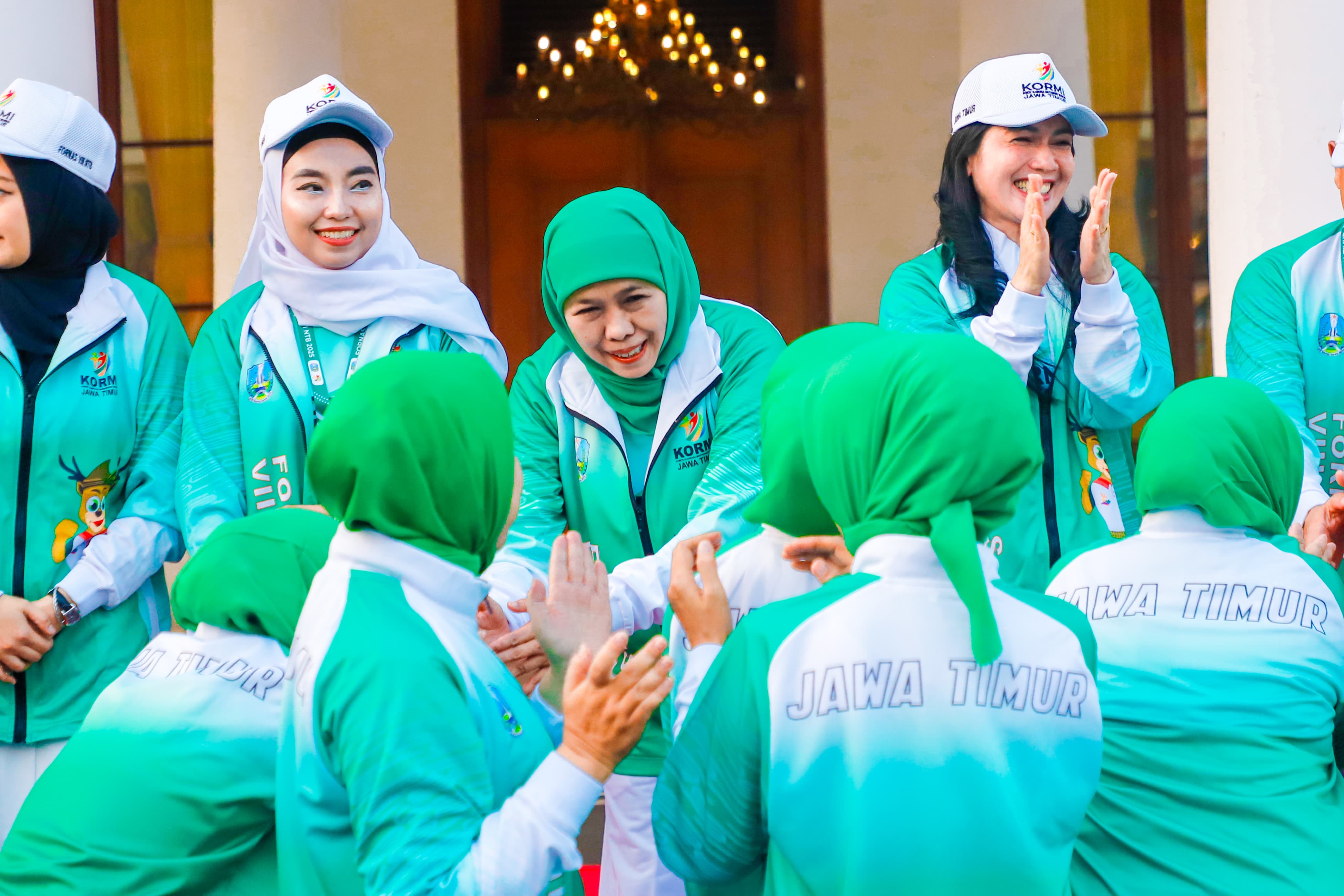 Gubernur Khofifah Targetkan Jatim Juara Umum FORNAS VIII 2025, Dorong Jadi Tuan Rumah FORNAS IX 2027