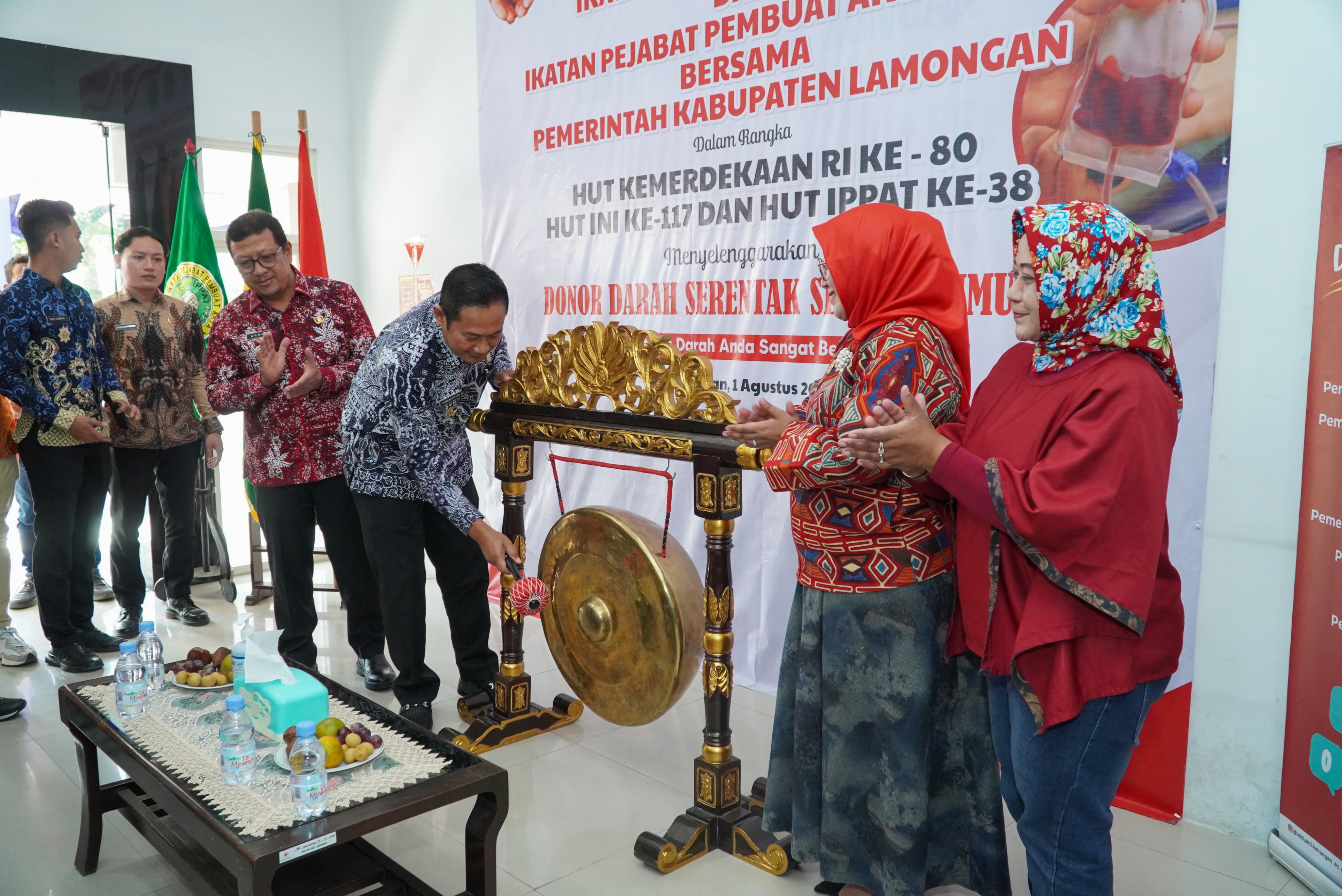Sambut HUT Ke-80 RI, INI dan IPPAT Lamongan Gelar Donor Darah Serentak