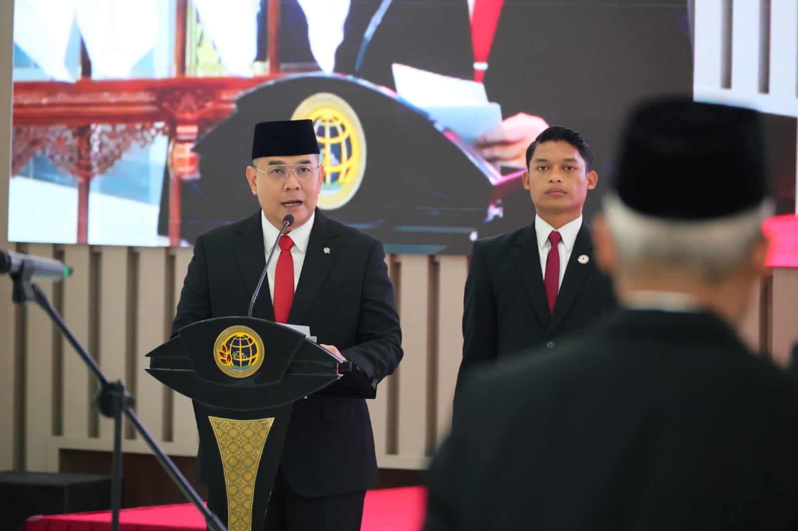 Wamen Ossy Ajak Jajaran Mengabdi kepada Negara dengan Penuh Dedikasi