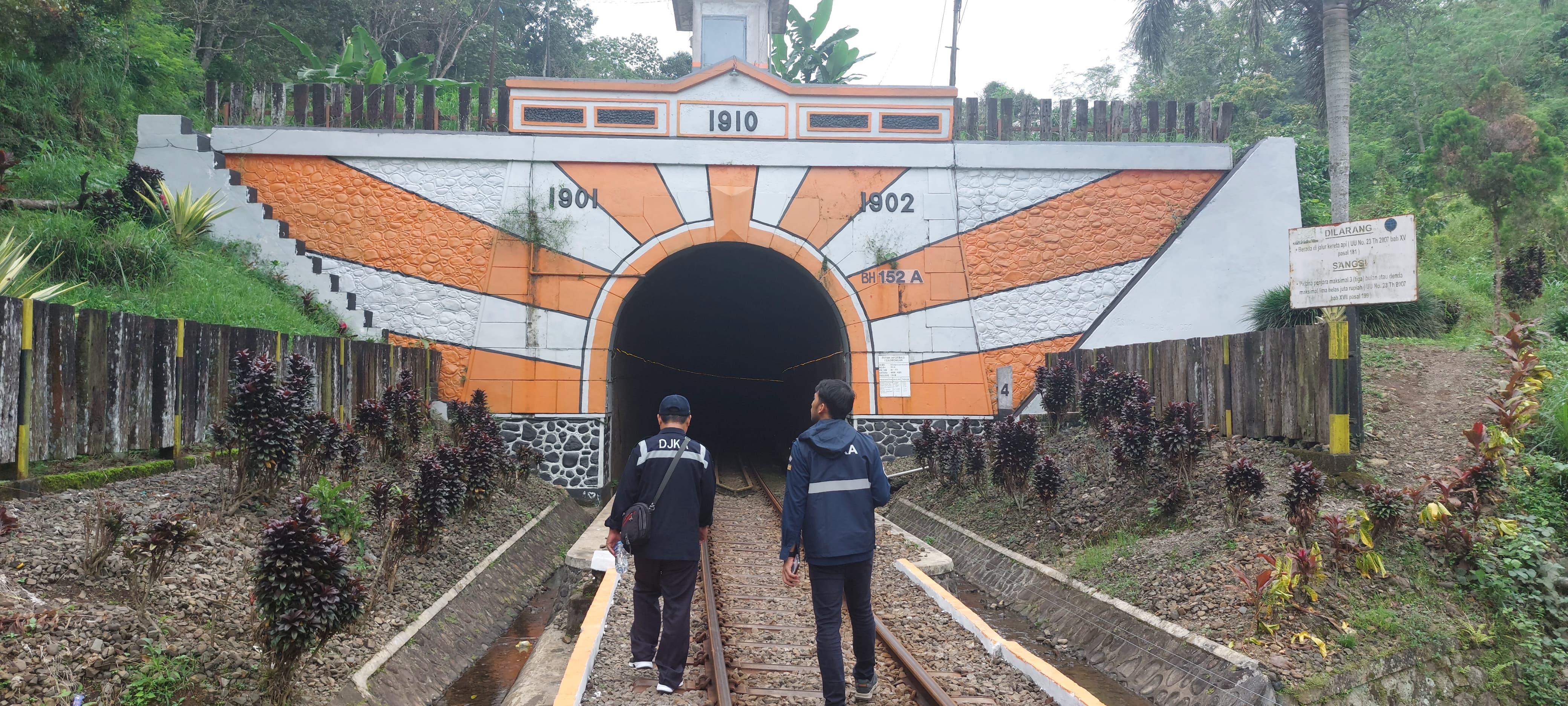 Ditemukan Rembesan Air, Dua Terowongan Berusia 100 Tahun di Jember Akan Direvitalisasi