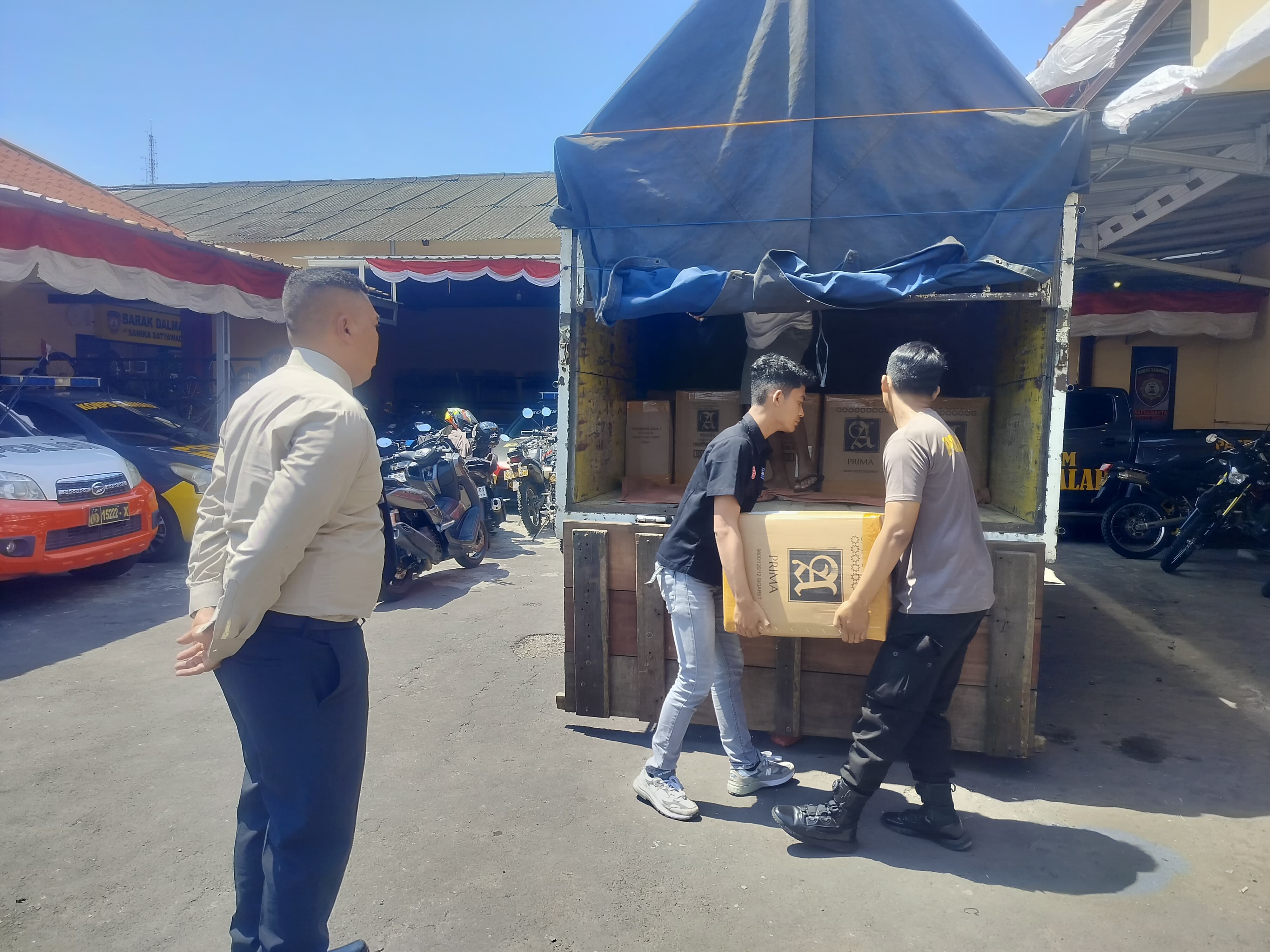 Polres Jember Gagalkan Penyelundupan Ribuan Botol Arak Bali, Dua Warga Malang Diringkus