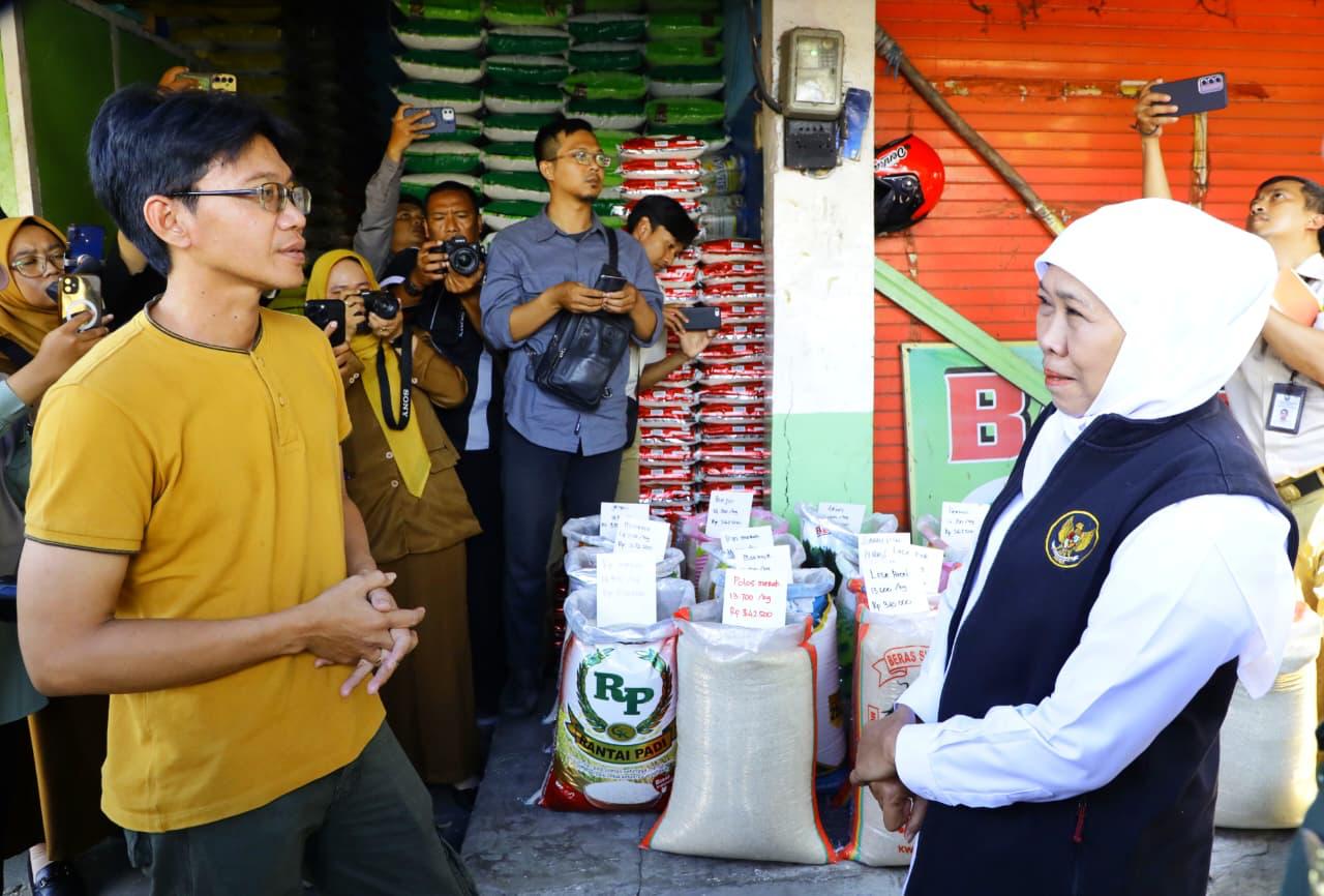 Gubernur Khofifah Tegas Instruksikan Jaga Kelancaran Distribusi Beras SPHP