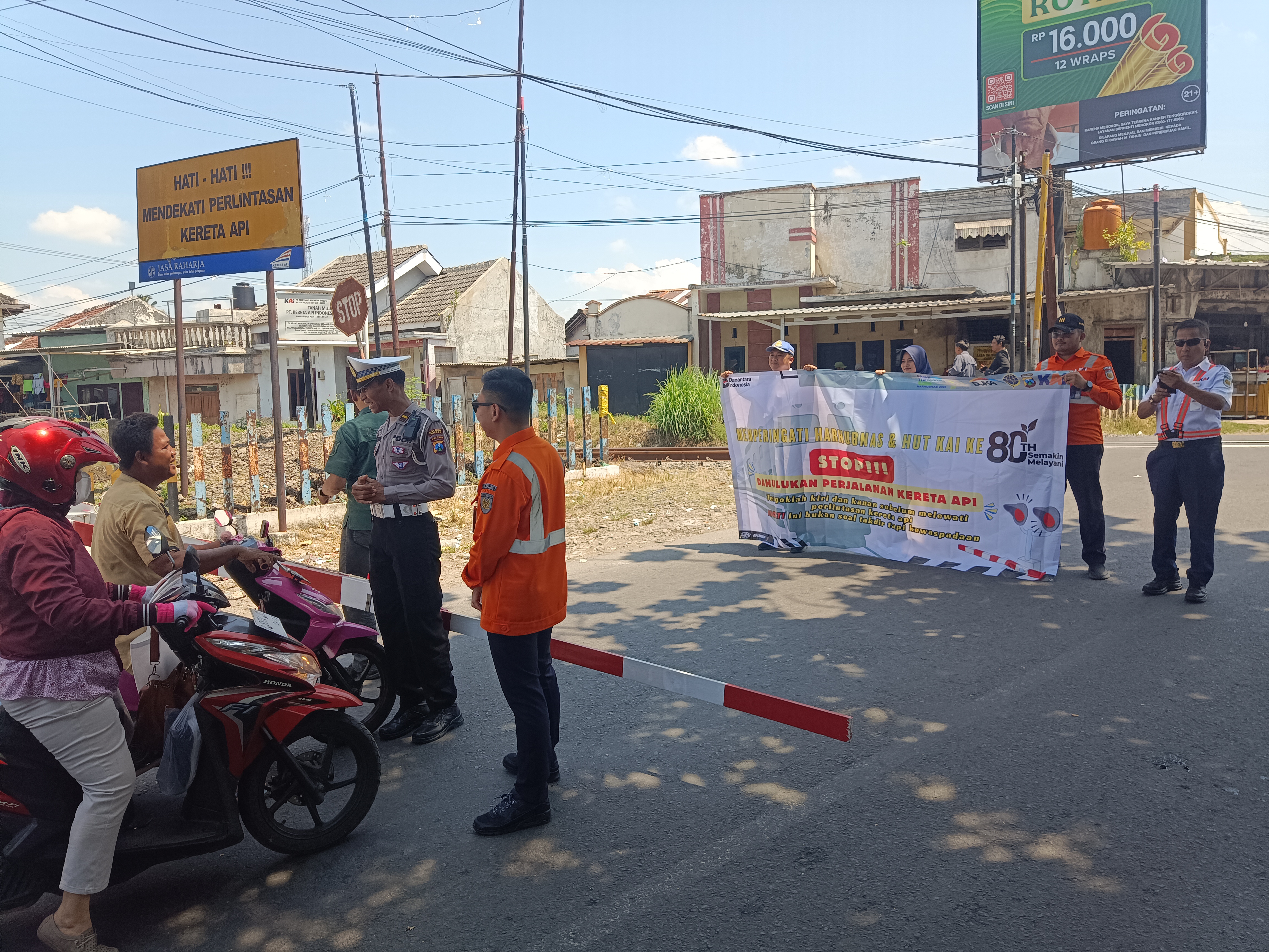 Lima Belas Kecelakaan Kereta Api Sepanjang 2025, Perlintasan Tanpa Penjaga Jadi Sorotan