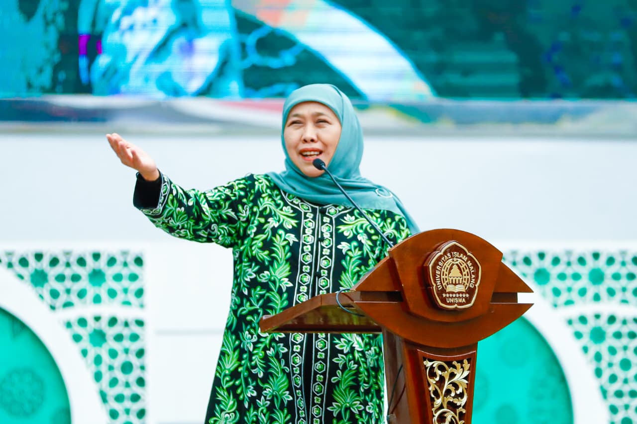 Hadiri Maulid Nabi di Malang, Gubernur Khofifah Ingatkan Muslimat NU Saring Sebelum Sharing