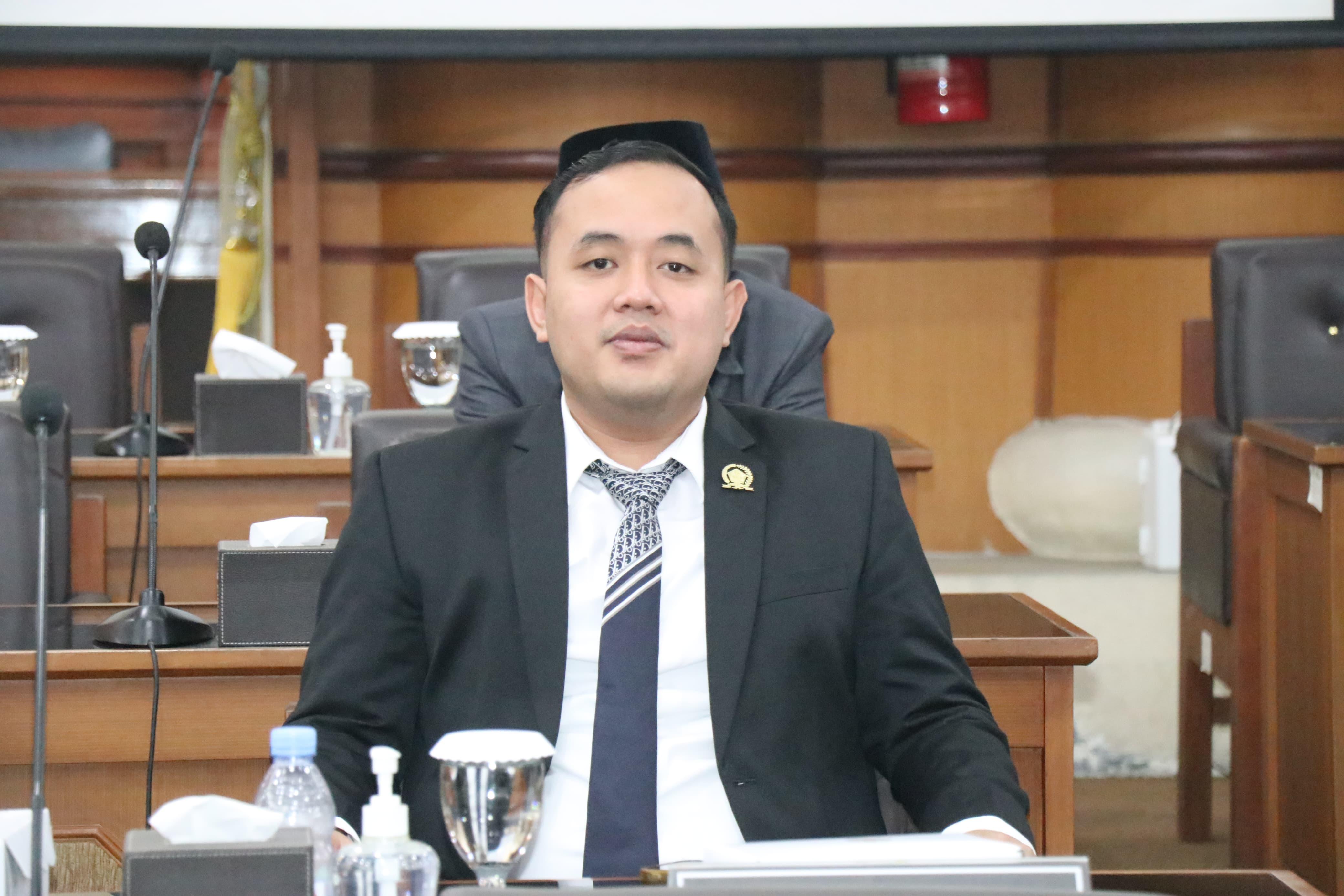 Warga Gresik Selatan Curhat Soal Akses Tol, PJU, hingga Ketenagakerjaan di Reses Ketua Komisi I DPRD Gresik