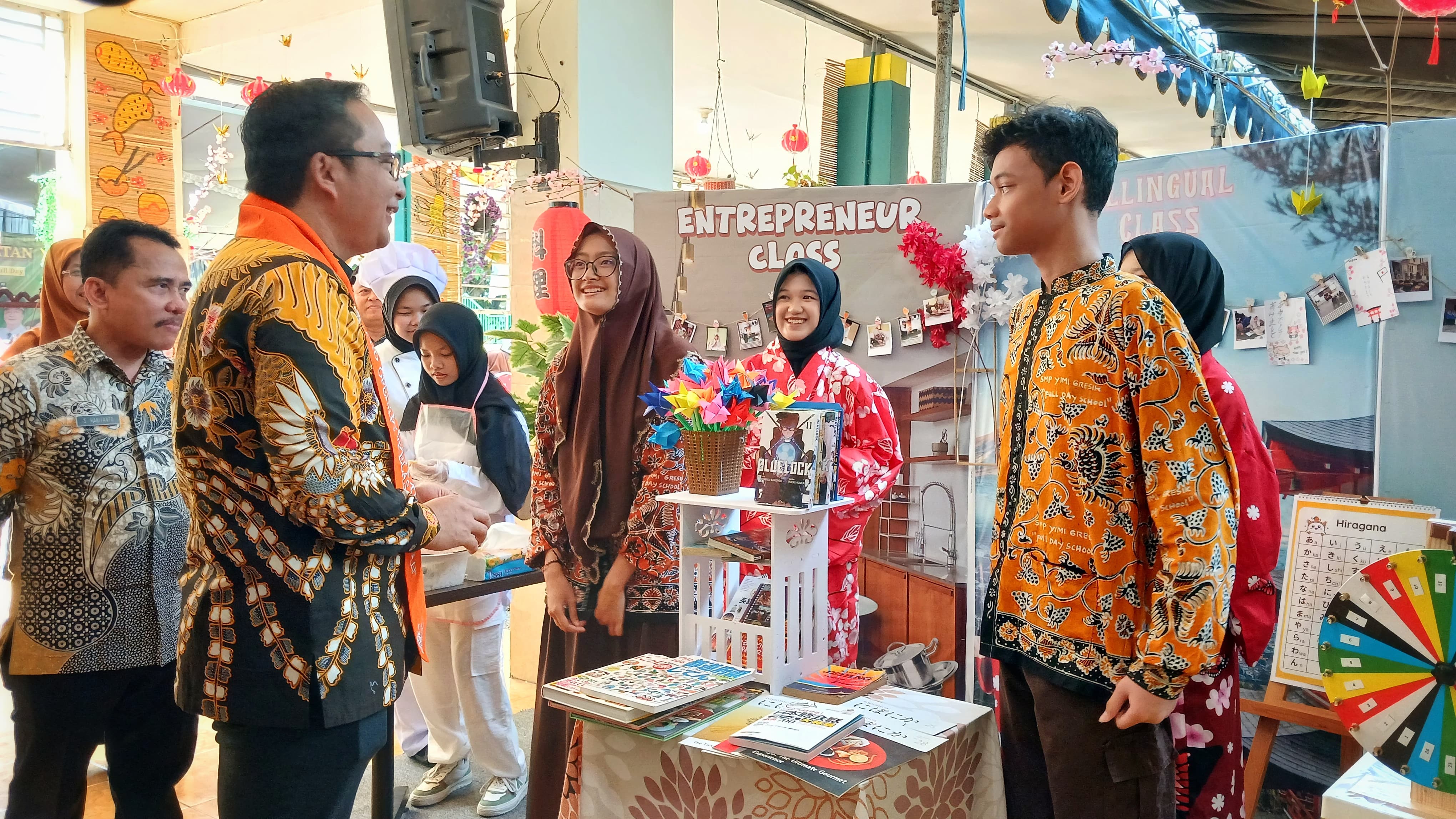 Dorong Inovasi Pendidikan, Dokter Alif Resmikan Empat Kelas Peminatan Inovatif di SMP YIMI Gresik