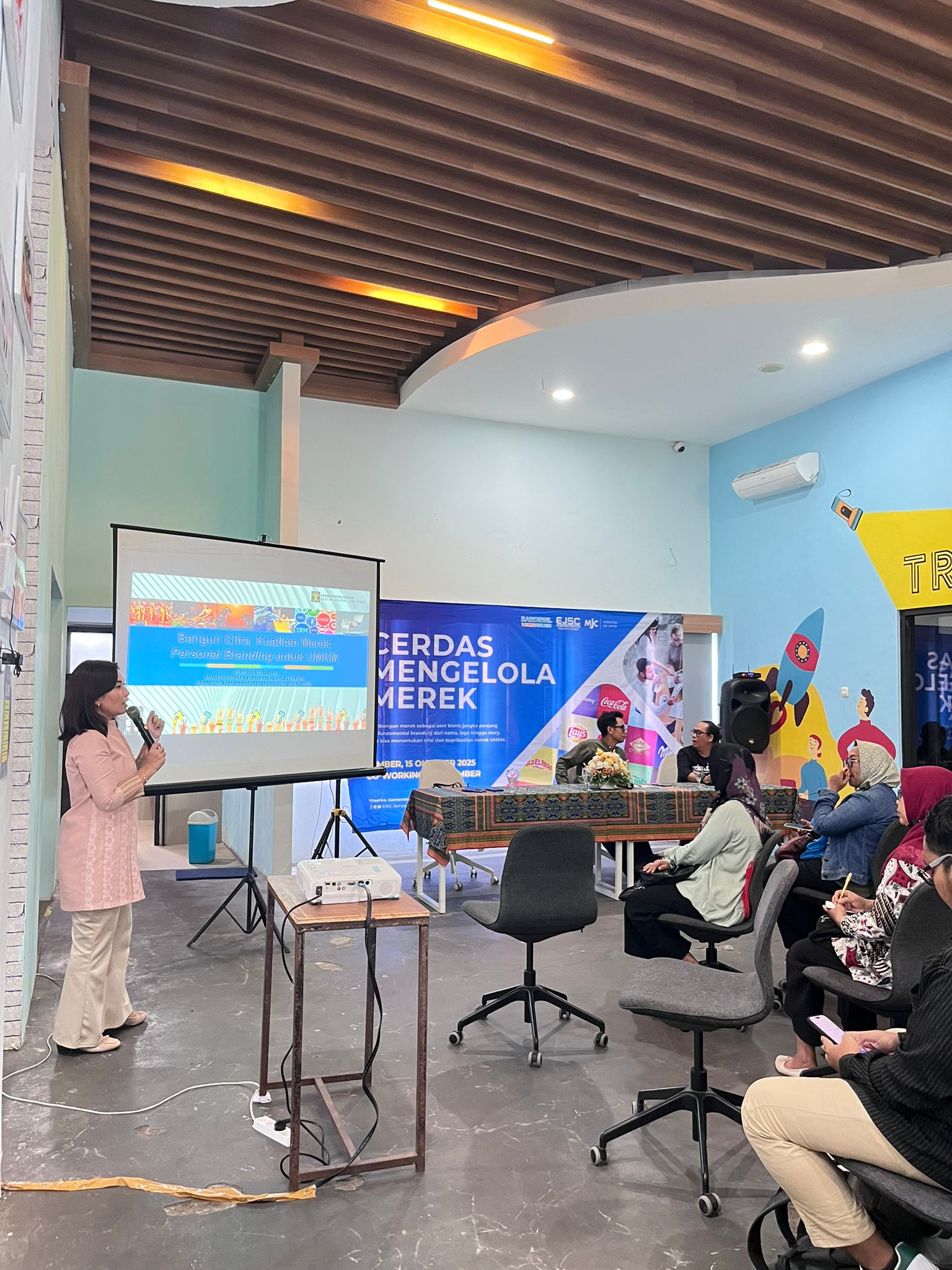 Pelaku UKM di Jember Didorong Sadar Merek dan HAKI: Kualitas Saja Tidak Cukup