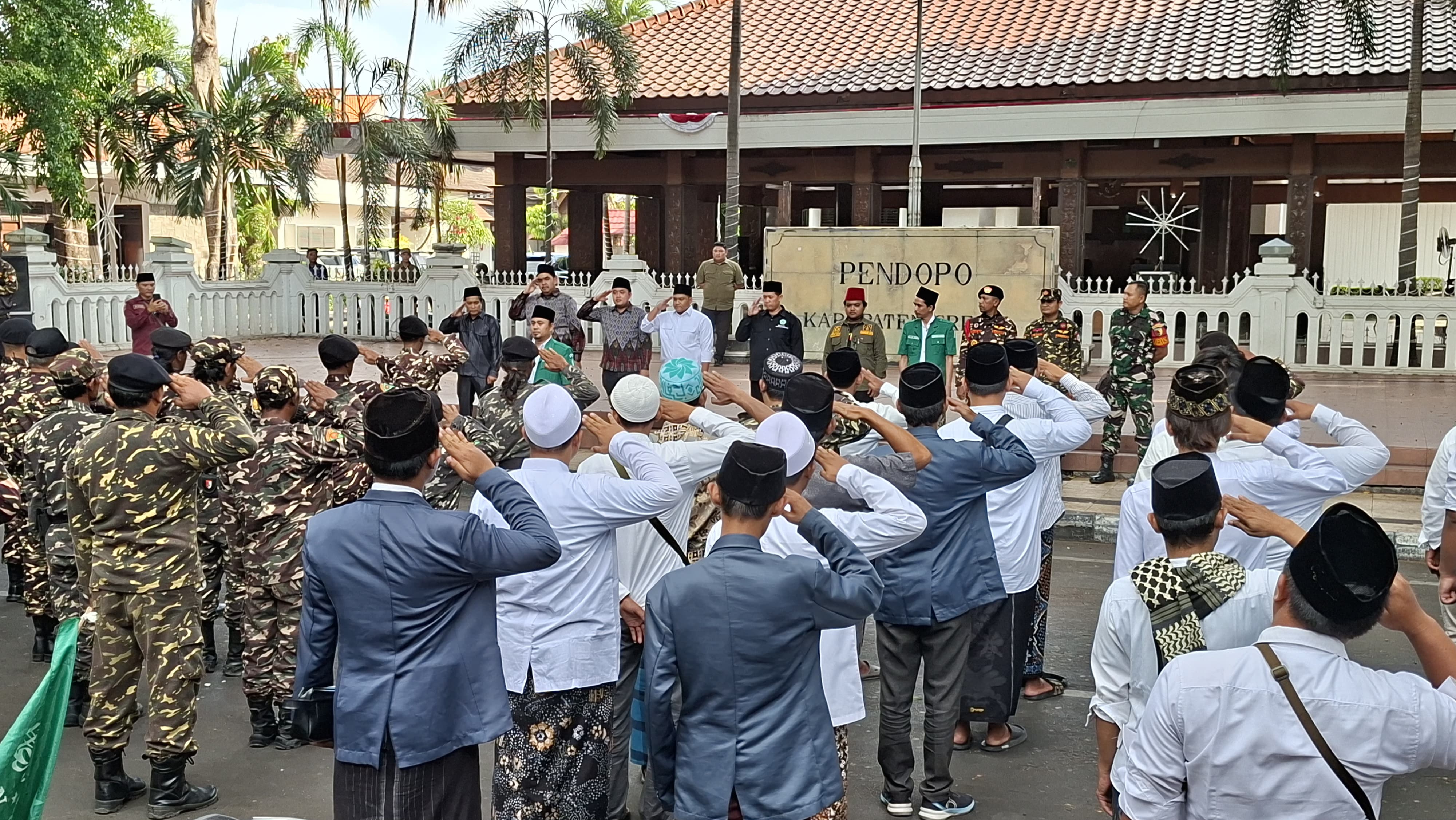 Ansor-Banser Gresik Gelar Apel Siaga “Jaga Kyai Jaga Negeri”, Kecam Pelecehan terhadap Ulama dan Pesantren