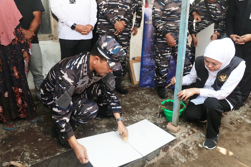 Gubernur Khofifah Apresiasi Program Rutilahu di Momen Peringatan HUT TNI ke-80