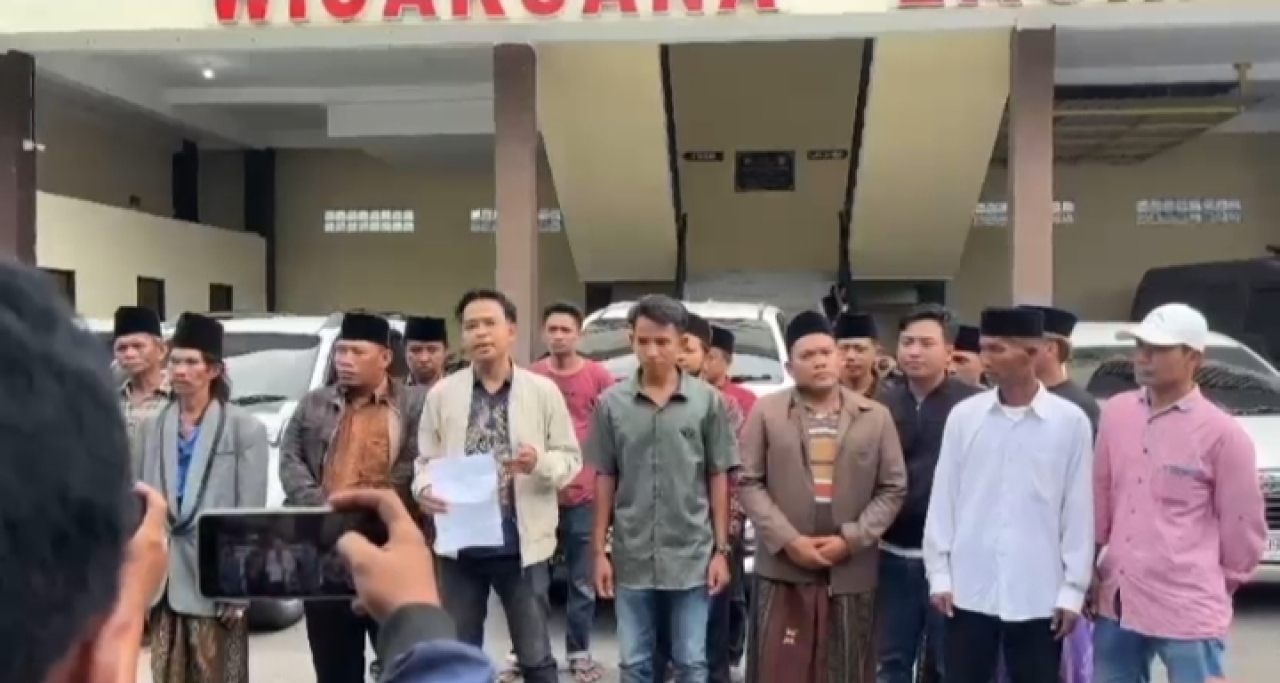 Aksi Anarkis Demo Pilkades Berbuntut Panjang, Aktivis Sampang Laporkan Pengrusakan Fasum ke Polisi