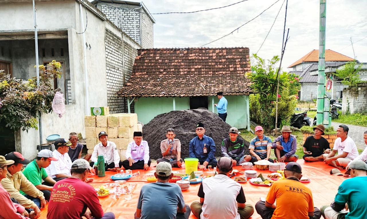 Sinergi Nurul Hayat dan BMT Mandiri Sejahtera Bedah Rumah Buruh Cuci di Gresik