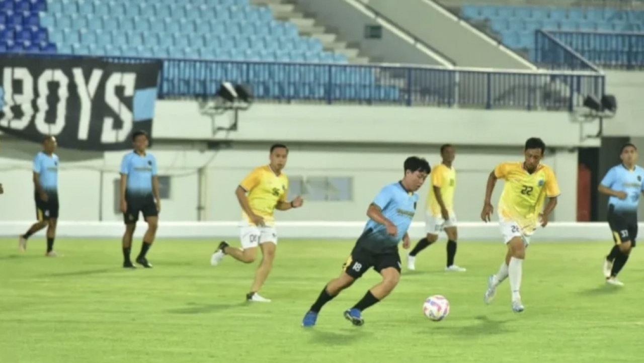 Memperkuat Sinergi Antar Daerah, Lamongan Gelar Fourfeo Fun Football di Stadion Surajaya