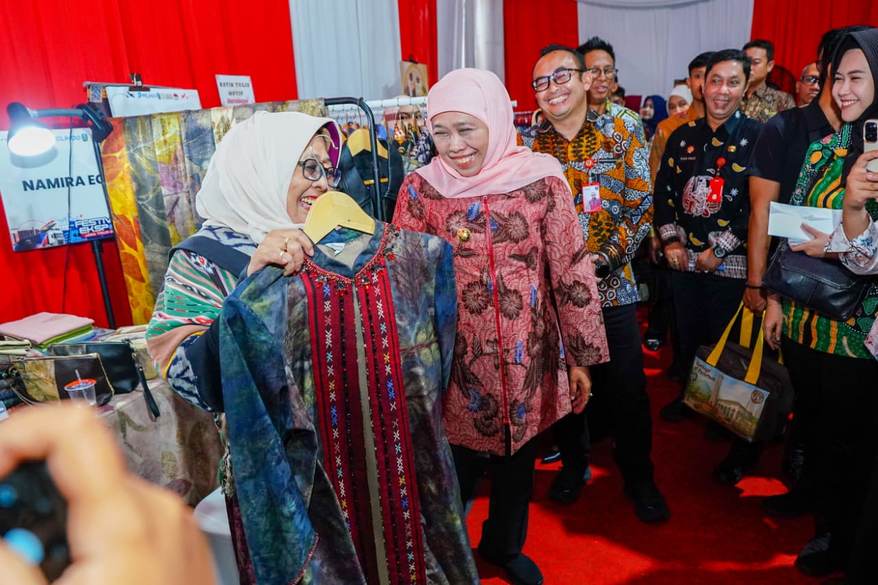 Fantastis! IKM Jatim Teken LoI dengan Malaysia Senilai Rp 3,95 Triliun, Gubernur Khofifah Optimis Dongkrak Neraca Ekspor