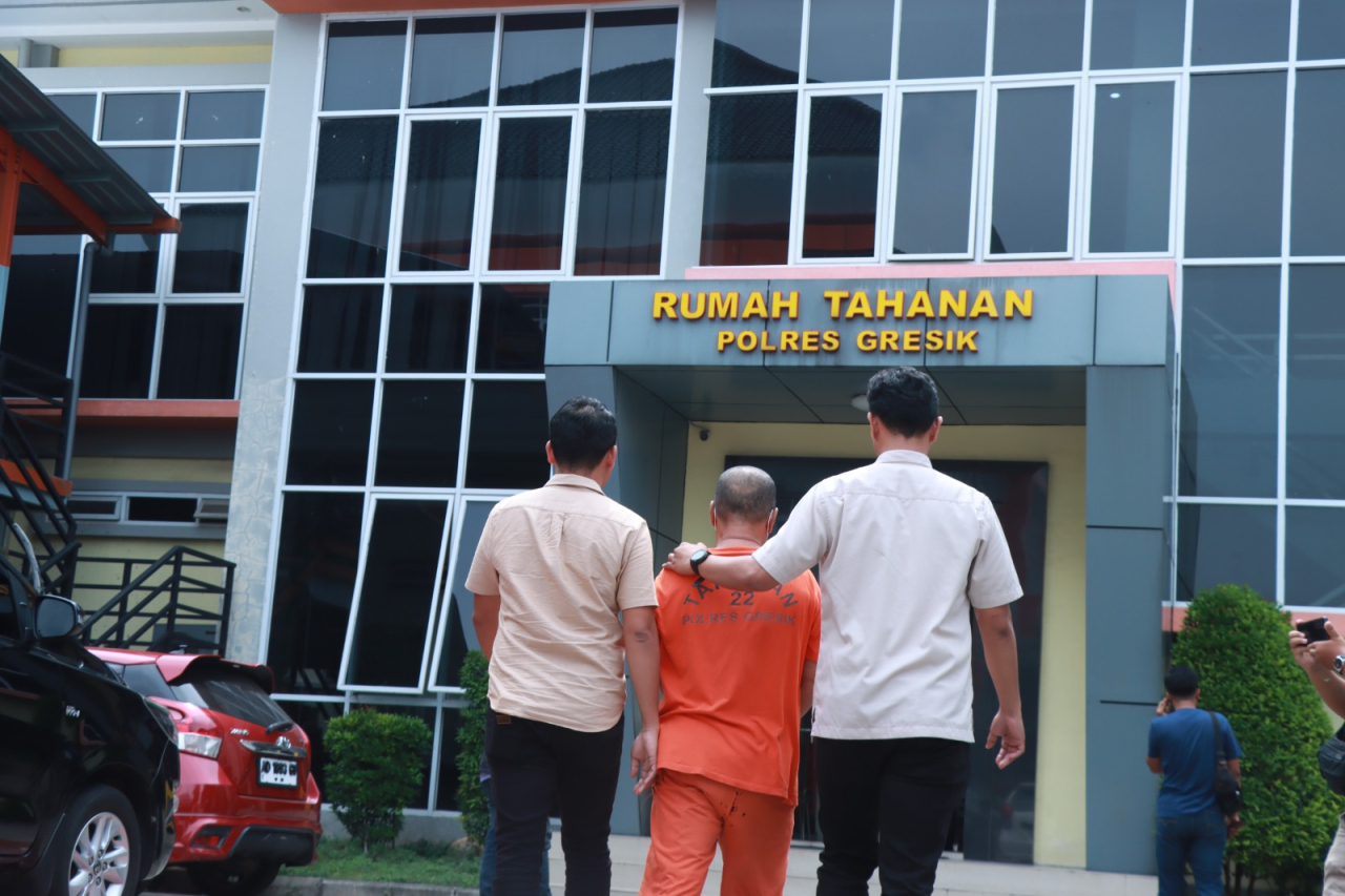 Polres Gresik Tangkap Marbot Masjid Terduga Pelaku Asusila Terhadap Anak di Driyorejo