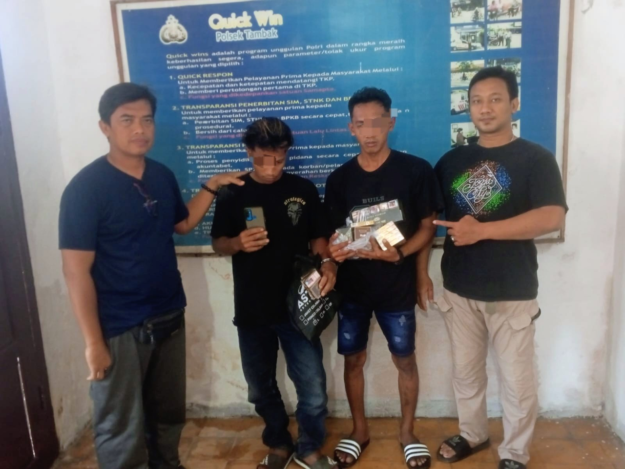 Diduga Curi Rokok dan Uang di Toko, Dua Pemuda di Bawean Diciduk Polisi Berkat Rekaman CCTV