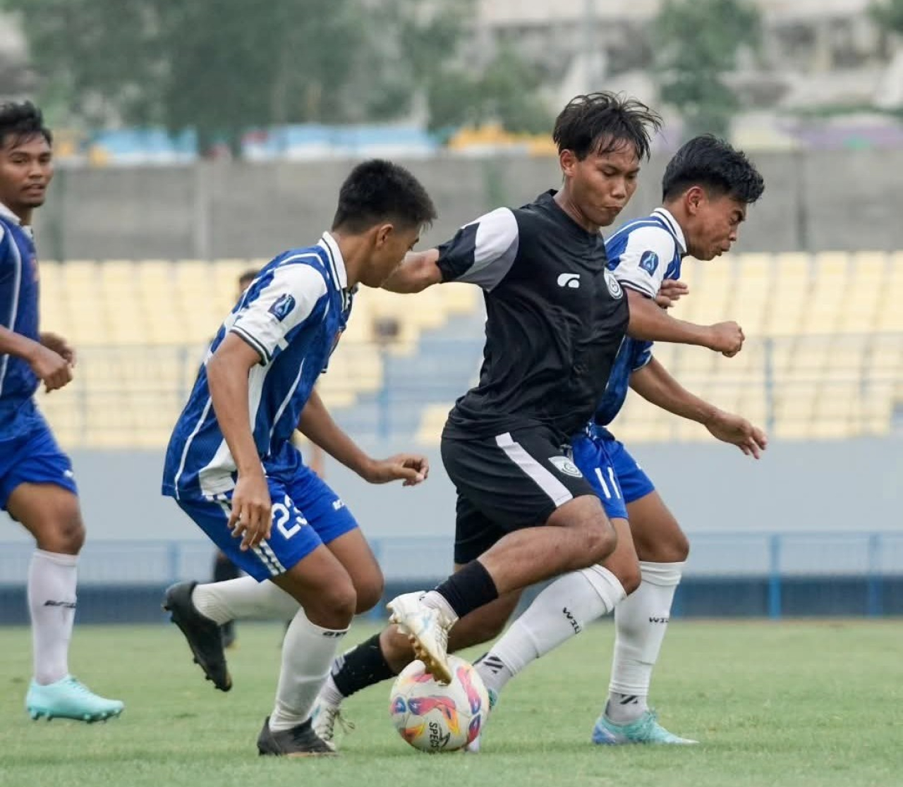 Bangkit di Babak Kedua, Gresik United Libas Persid Jember 4-1 di Laga Uji Coba