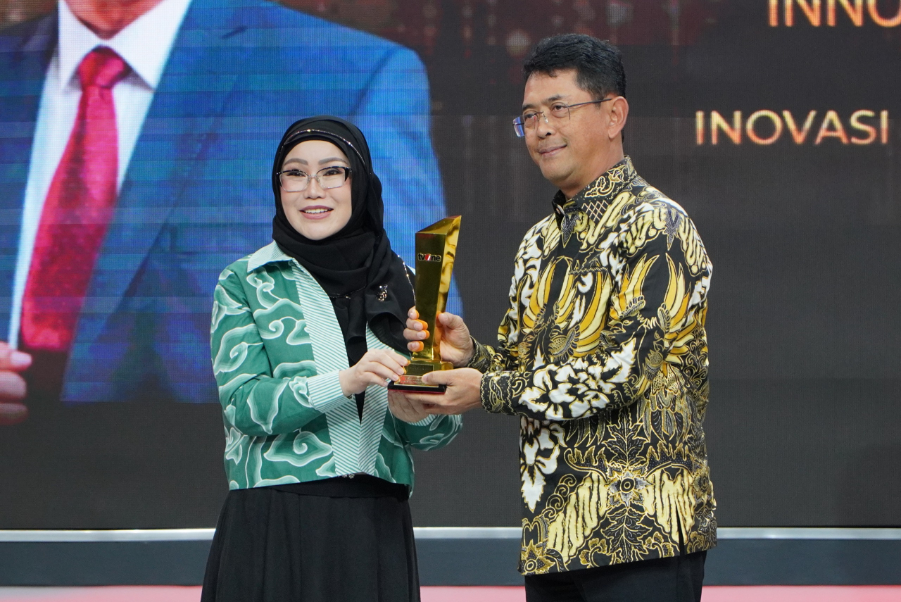 Konsisten Berinovasi dan Dukung UMKM, Bank Jatim Raih Penghargaan Inovasi Membangun Negeri 2025 dari Tv One