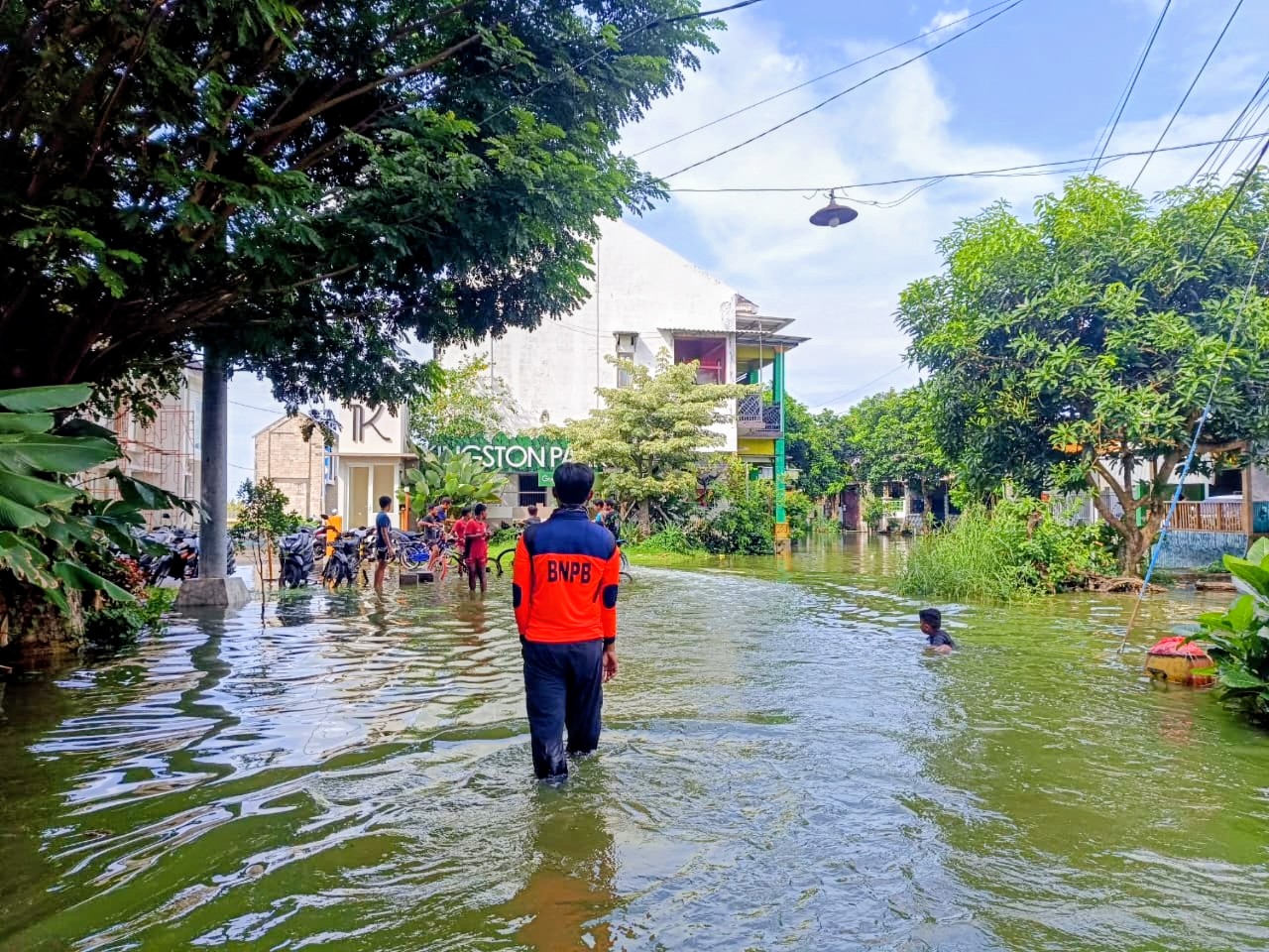 Tiga Kecamatan di Gresik Terendam Banjir, BPBD Sebut Akibat Luapan Kali Cermen dan Drainase Tak Memadai