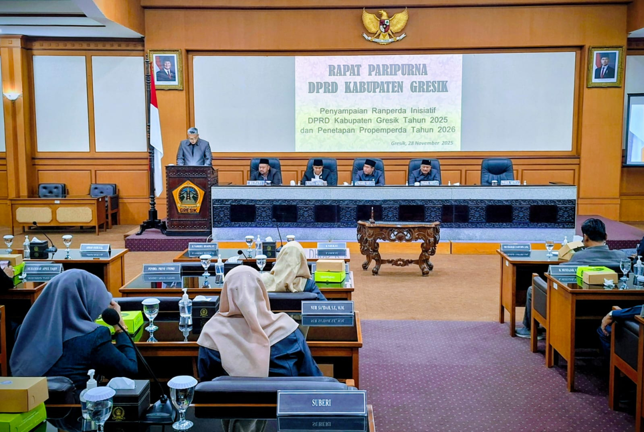DPRD Gresik Sampaikan Lima Ranperda Inisiatif, Bupati Minta Jadwal Pembahasan yang Jelas