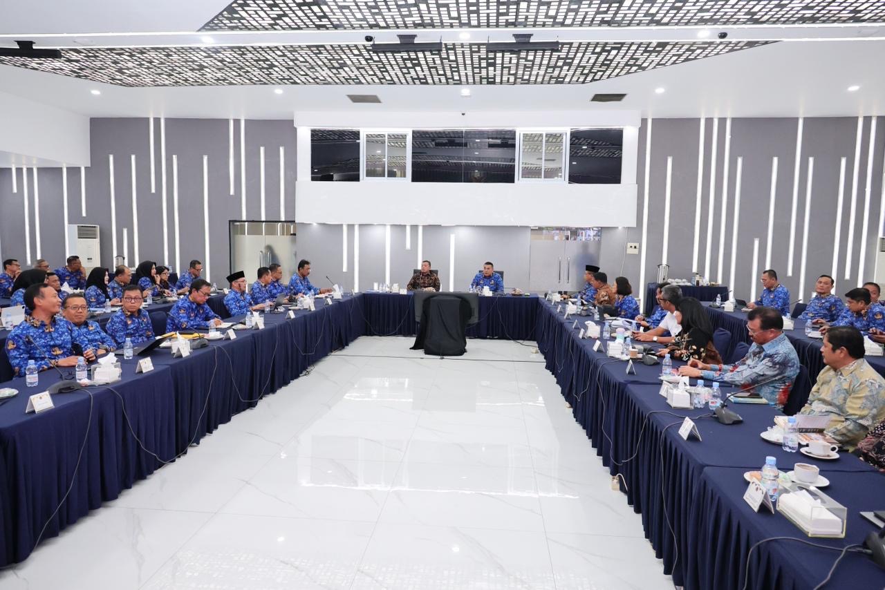 Kebut Penyelesaian Berkas Akhir Tahun, Menteri Nusron Instruksikan Jajaran ATR/BPN Wajib Masuk Sabtu-Minggu dan Natal