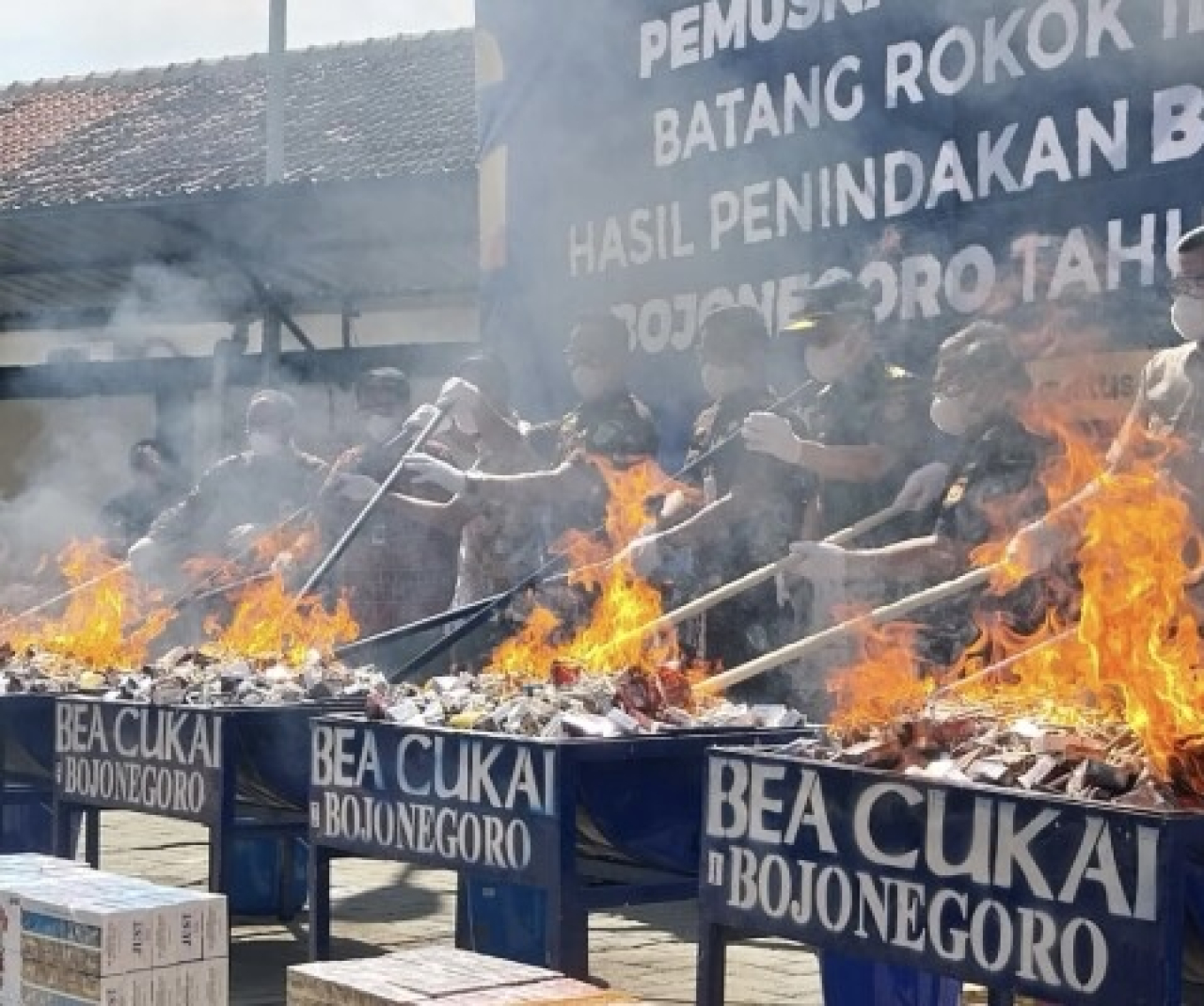 Berantas Rokok Ilegal, Bea Cukai Bojonegoro Musnahkan 8,3 Juta Batang Senilai Rp12,4 Miliar