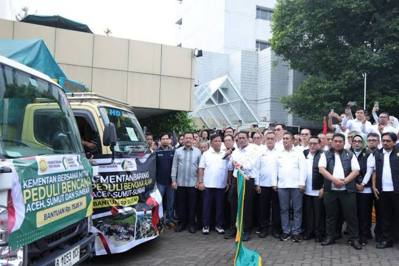 Kementerian Pertanian dan PT Sinergi Gula Nusantara Salurkan Bantuan untuk Korban Banjir di Sumatera