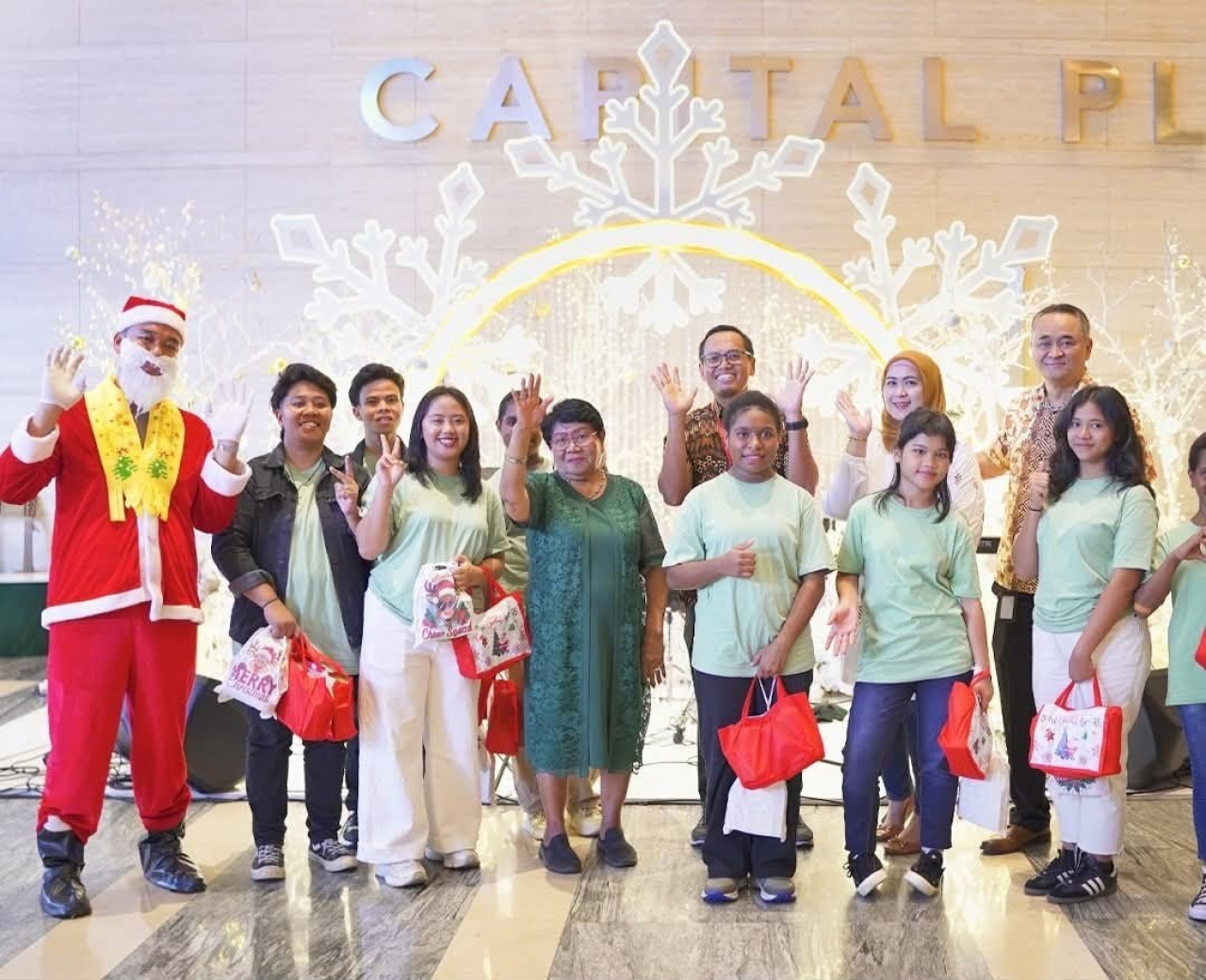 PT Smelting Tebar Kasih Natal 2025, Berbagi Kebahagiaan Bersama Anak Panti Asuhan