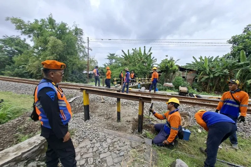 Rawan Kecelakaan, KAI Tutup Perlintasan Sebidang di Kediri