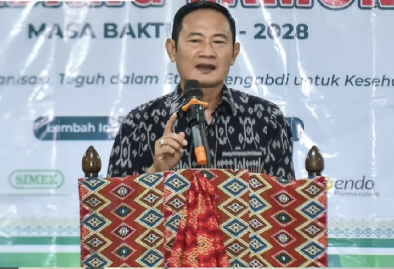 Lantik Pengurus Baru IDI Lamongan, Pak Yes Tekankan Sinergi Multisektoral dan Mitigasi Kesehatan