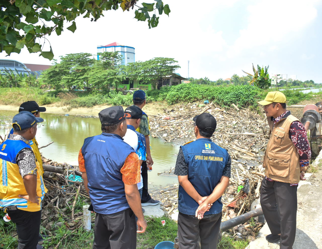 Percepat Pengendalian Banjir, Pemkab Lamongan Perkuat Tanggul Kali Plalangan