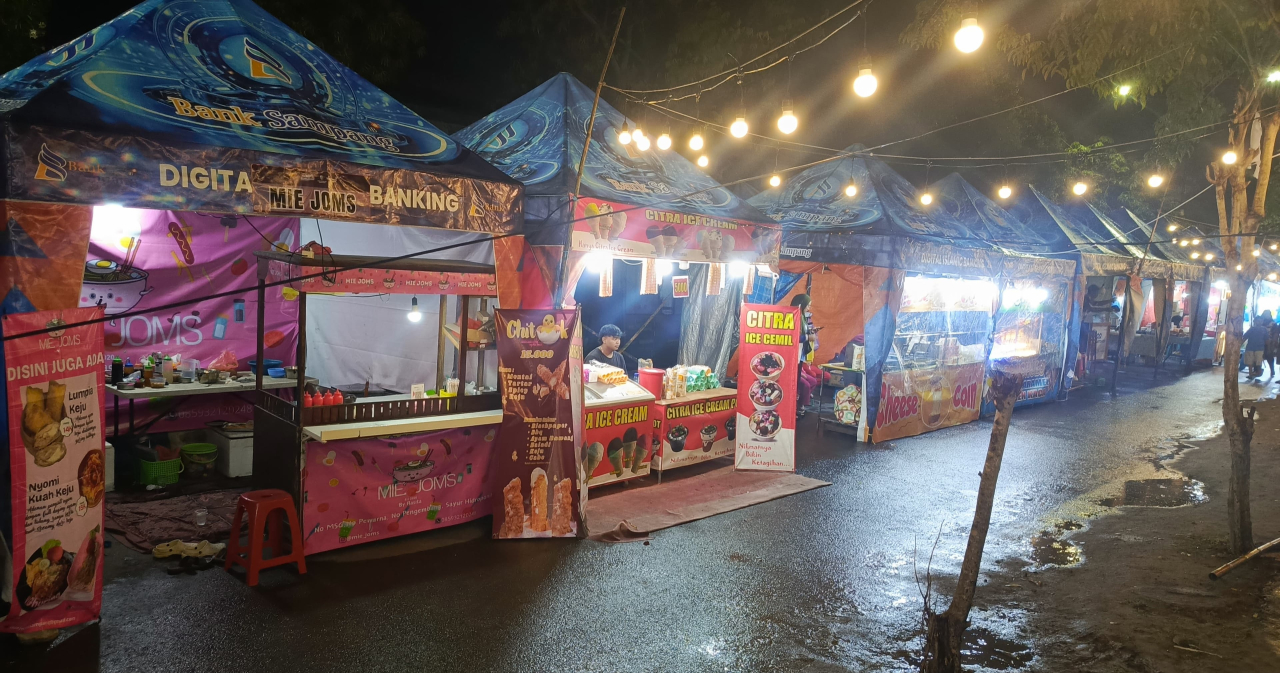Bukan Sekadar Belanja, Intip Keseruan Festival Bazar di Pasar Margalela yang Jadi Magnet Warga Sampang