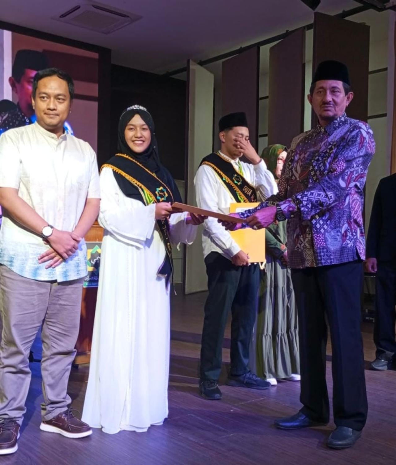 Lebih dari Sekadar Hafalan, SMP YIMI Gresik Cetak 110 Hafidz Berakhlak Mulia