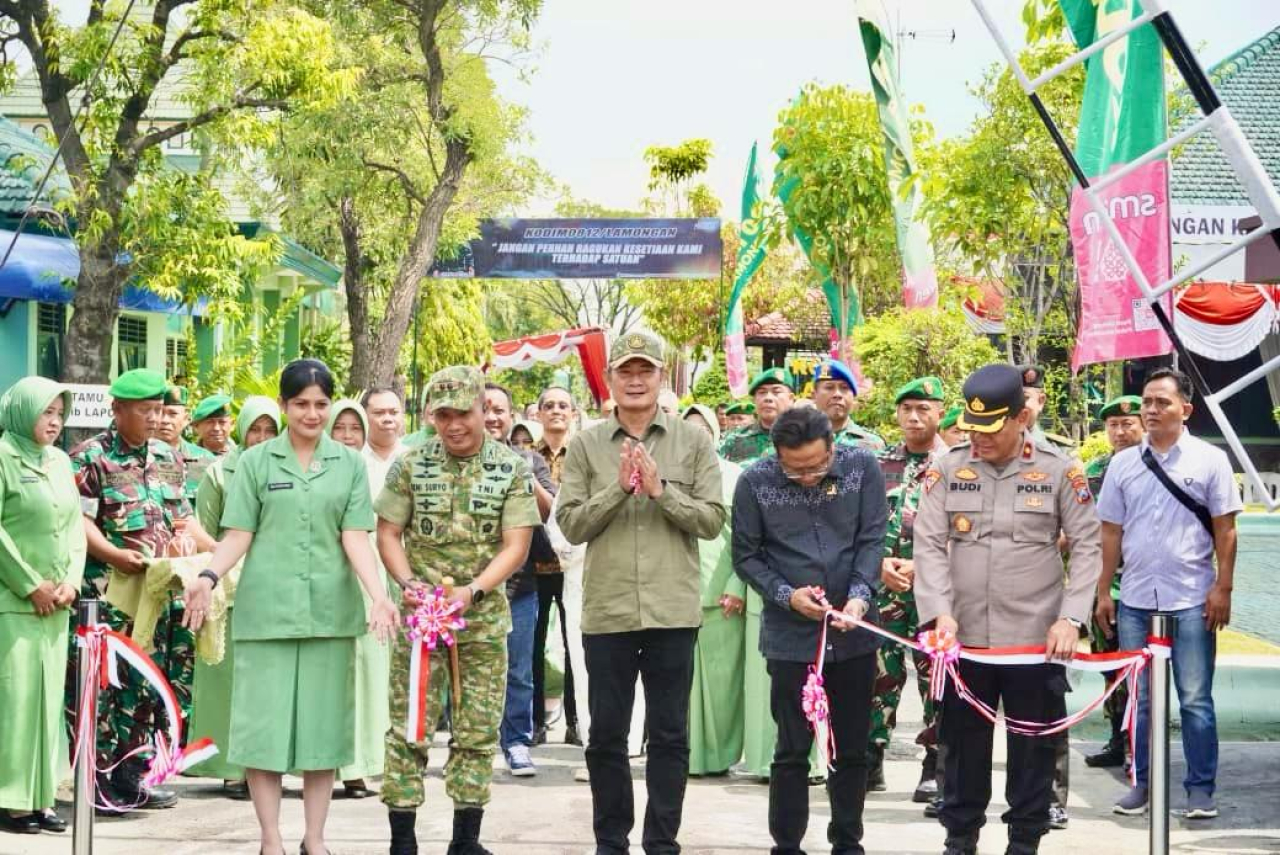 Perkuat Marwah Satuan, Bupati Lamongan Resmikan Gapura Baru Makodim 0812/Lamongan