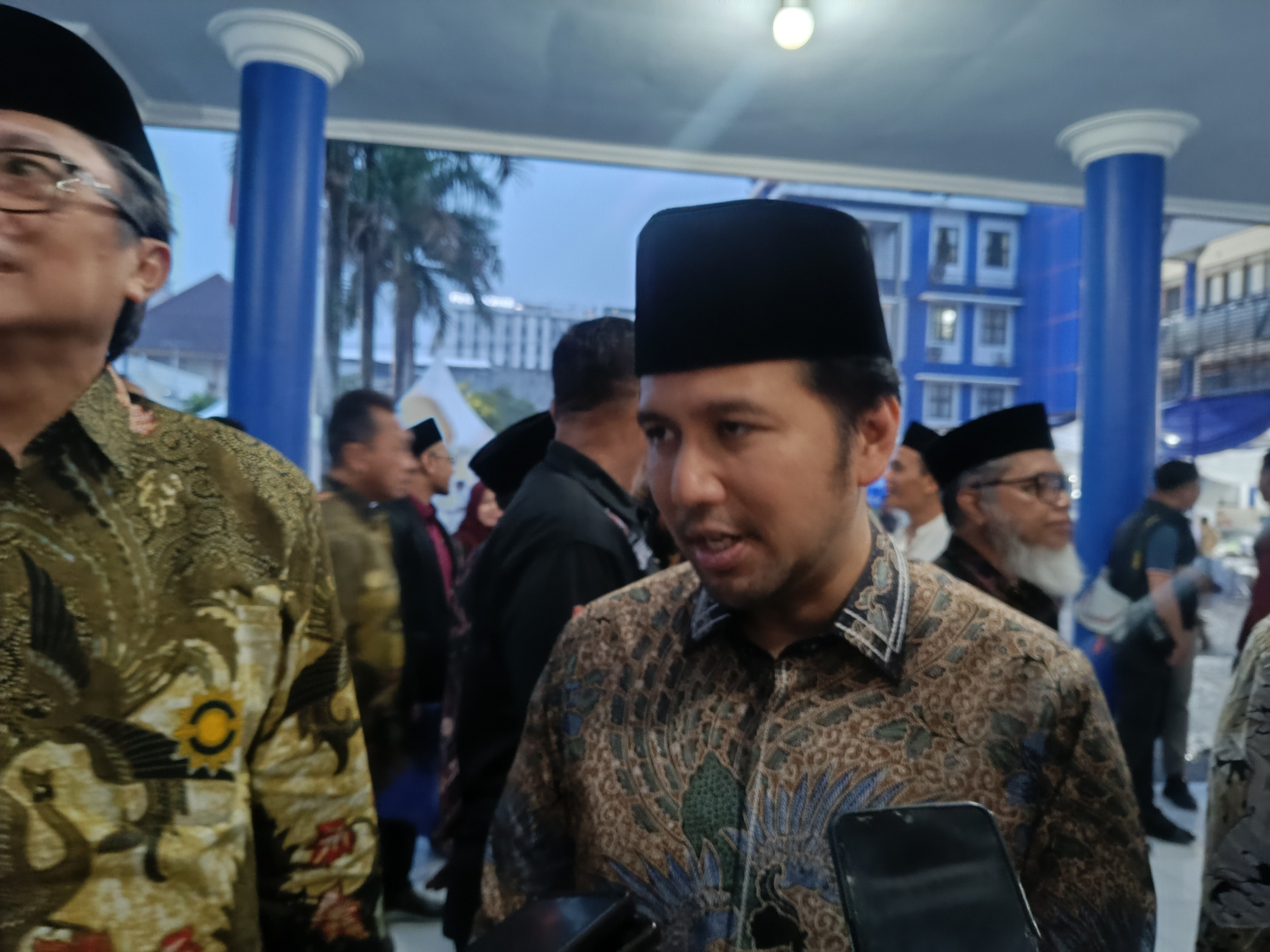 Soroti Banjir Jember, Wagub Emil Dardak Paparkan Strategi Aeroseeding dan Pemberdayaan Ekonomi Warga