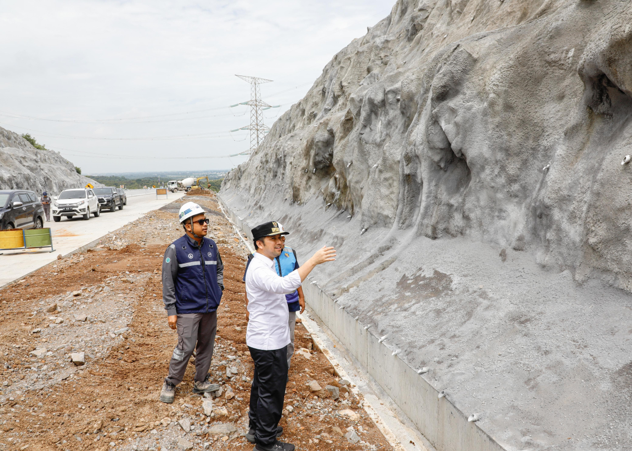 Wagub Emil Tinjau Tol Gending-Besuki: Dipastikan Fungsional H-10 Lebaran