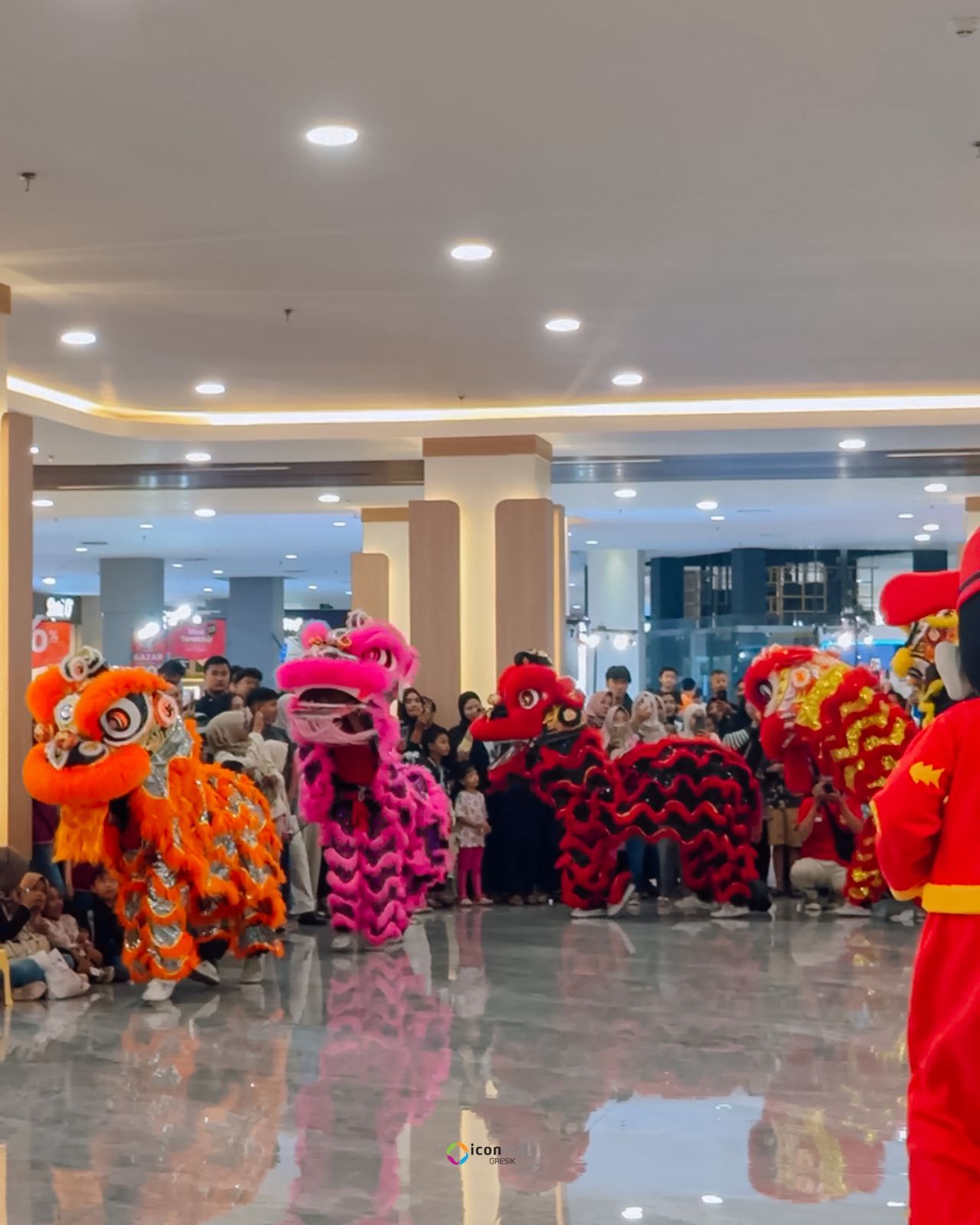 Pesta Imlek Dongkrak Kunjungan, Icon Mall Gresik Diserbu Pembeli