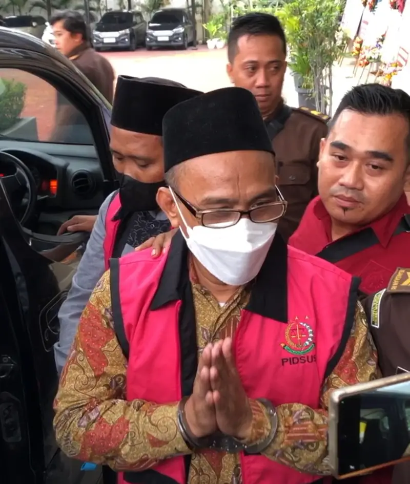 HIBAH Rp400 JUTA RAIB! Ketua Santri & Pengasuh Ponpes Al Ibrohimi Gresik Ditahan Kejaksaan