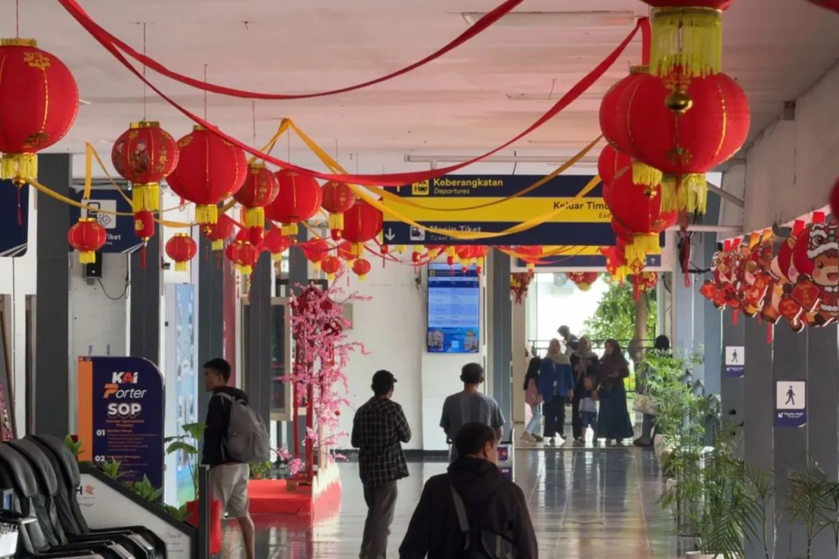 Libur Imlek, 60.250 Pelanggan Gunakan KA di Stasiun KAI Daop 7