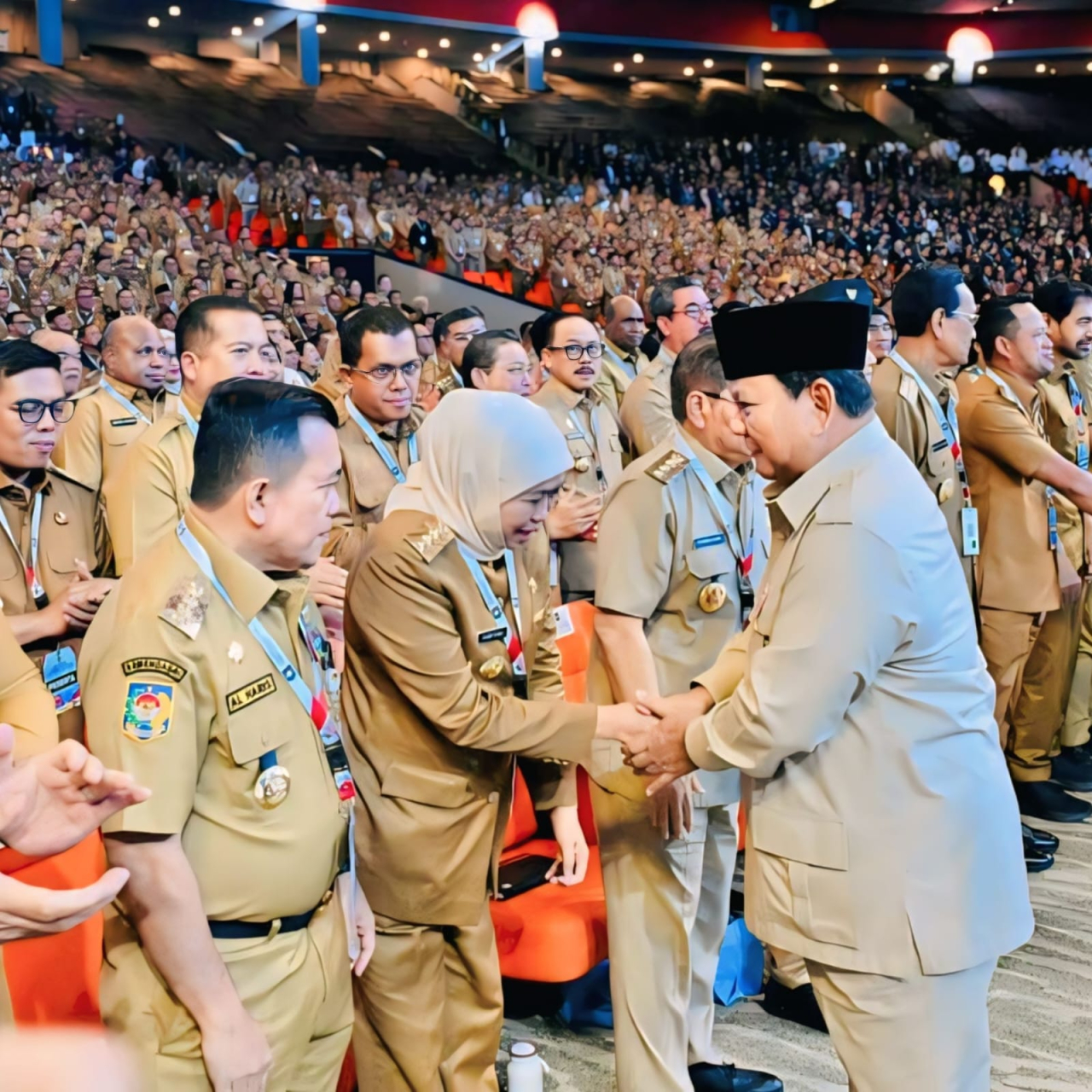 Gubernur Khofifah, Wagub Emil dan Forkopimda Jatim Hadiri Rakornas Pemerintah Pusat dan Daerah
