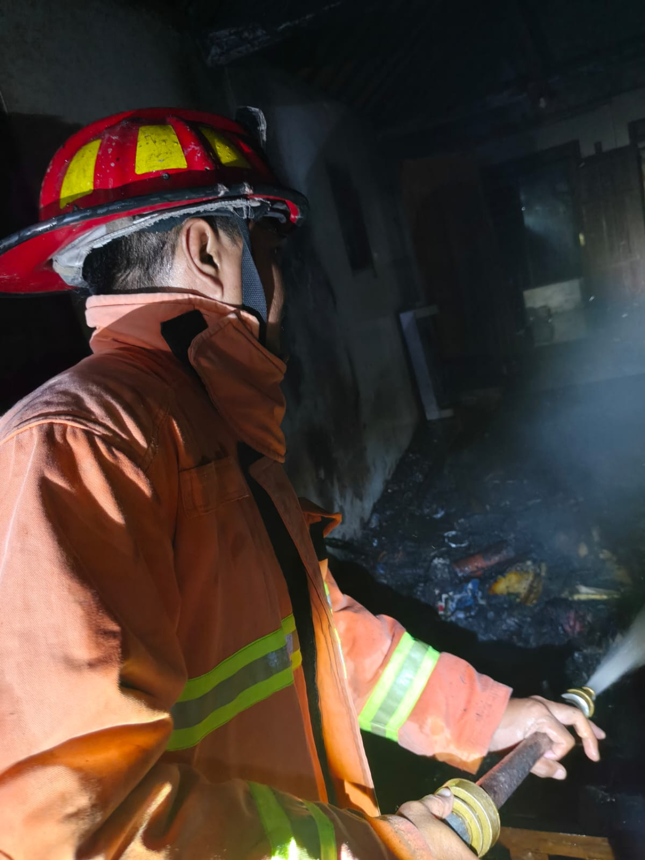 Diduga Dipicu Cekcok Saudara, Rumah di Jember Terbakar Tepat Menjelang Berbuka Puasa