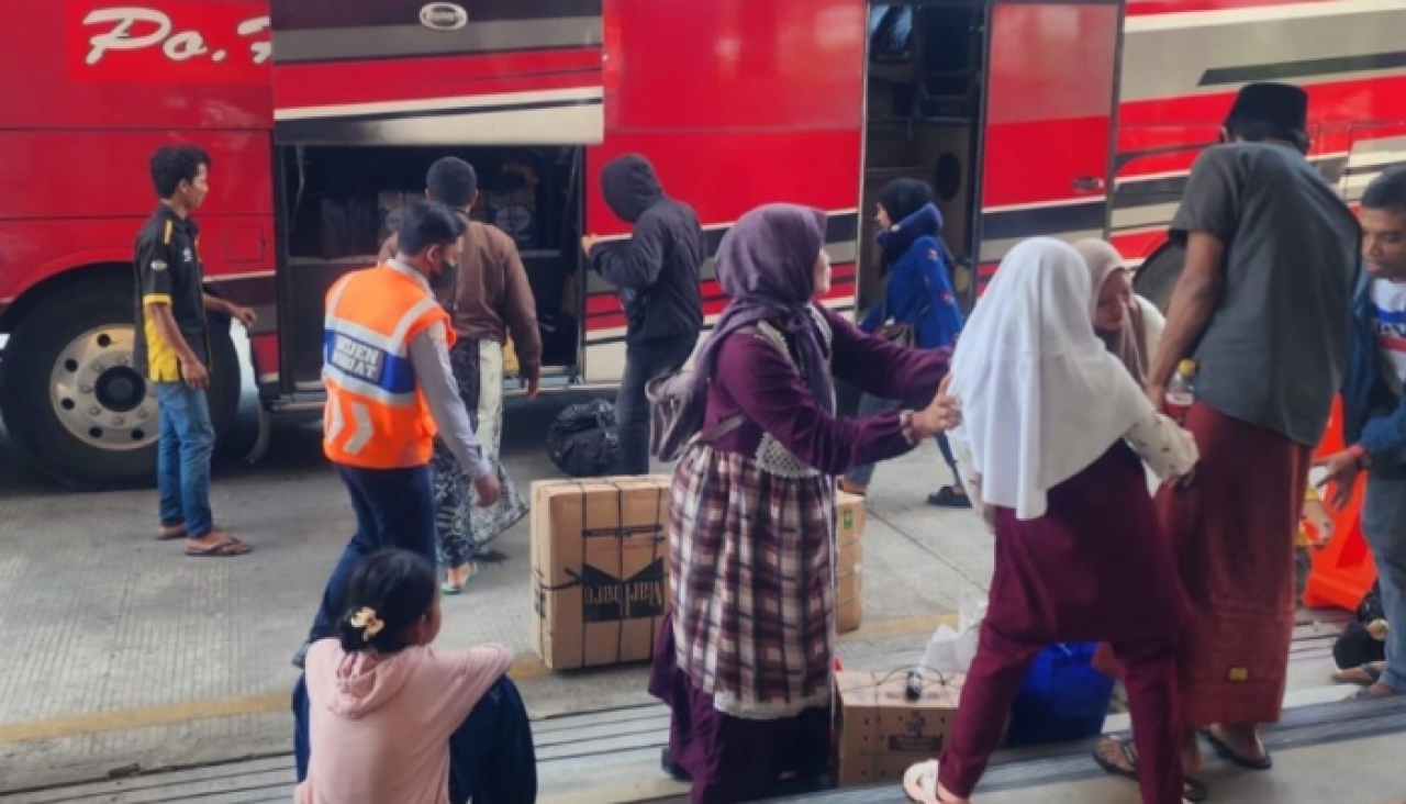 Arus Balik Lebaran Memuncak, Penumpang Terminal Arya Wiraraja Sumenep Melonjak Dua Kali Lipat